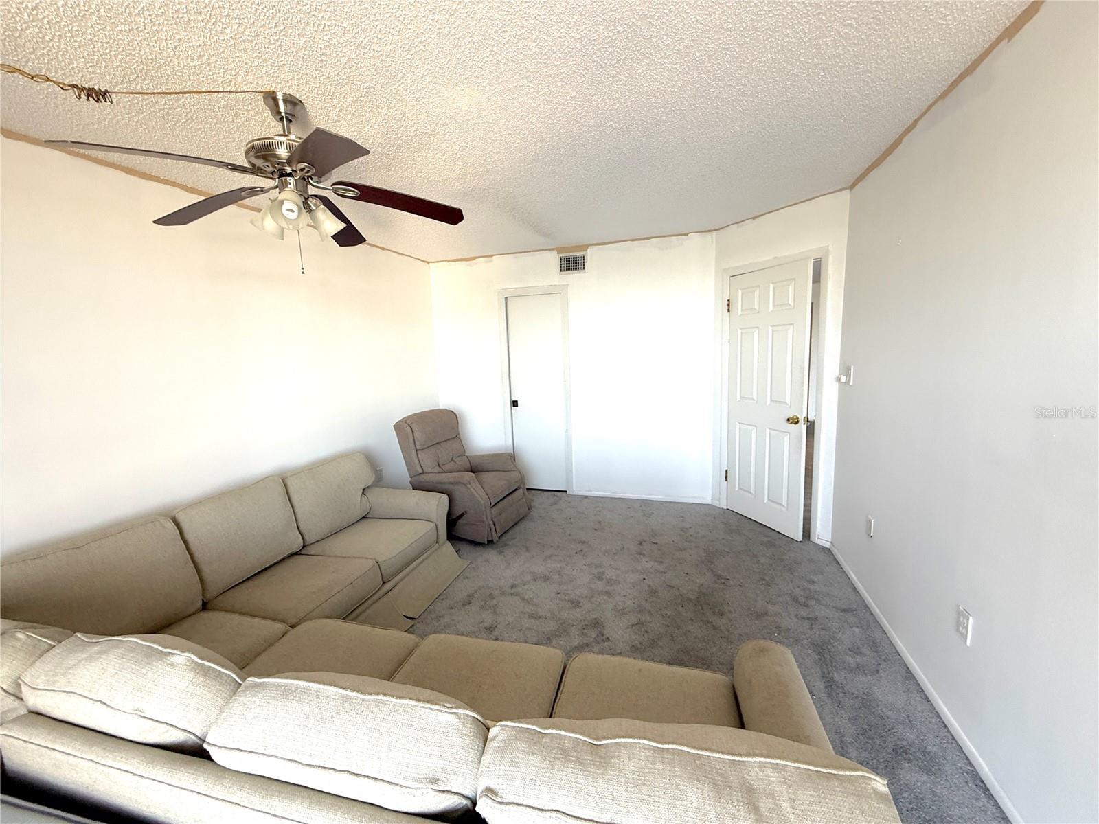 Image 19 of 29 For 4823 Ebbtide Lane 105