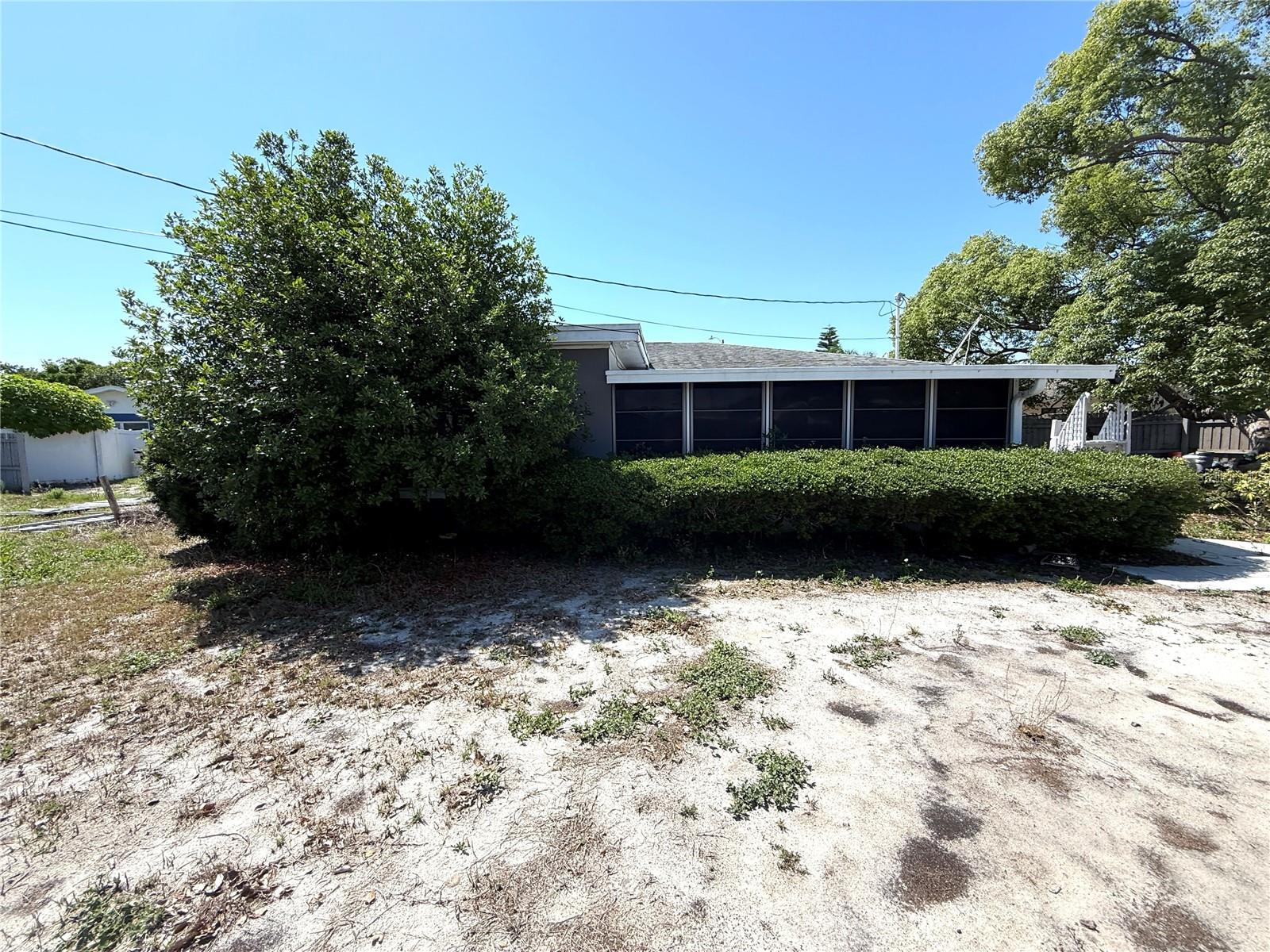 Image 18 of 21 For 10431 Syringa Court