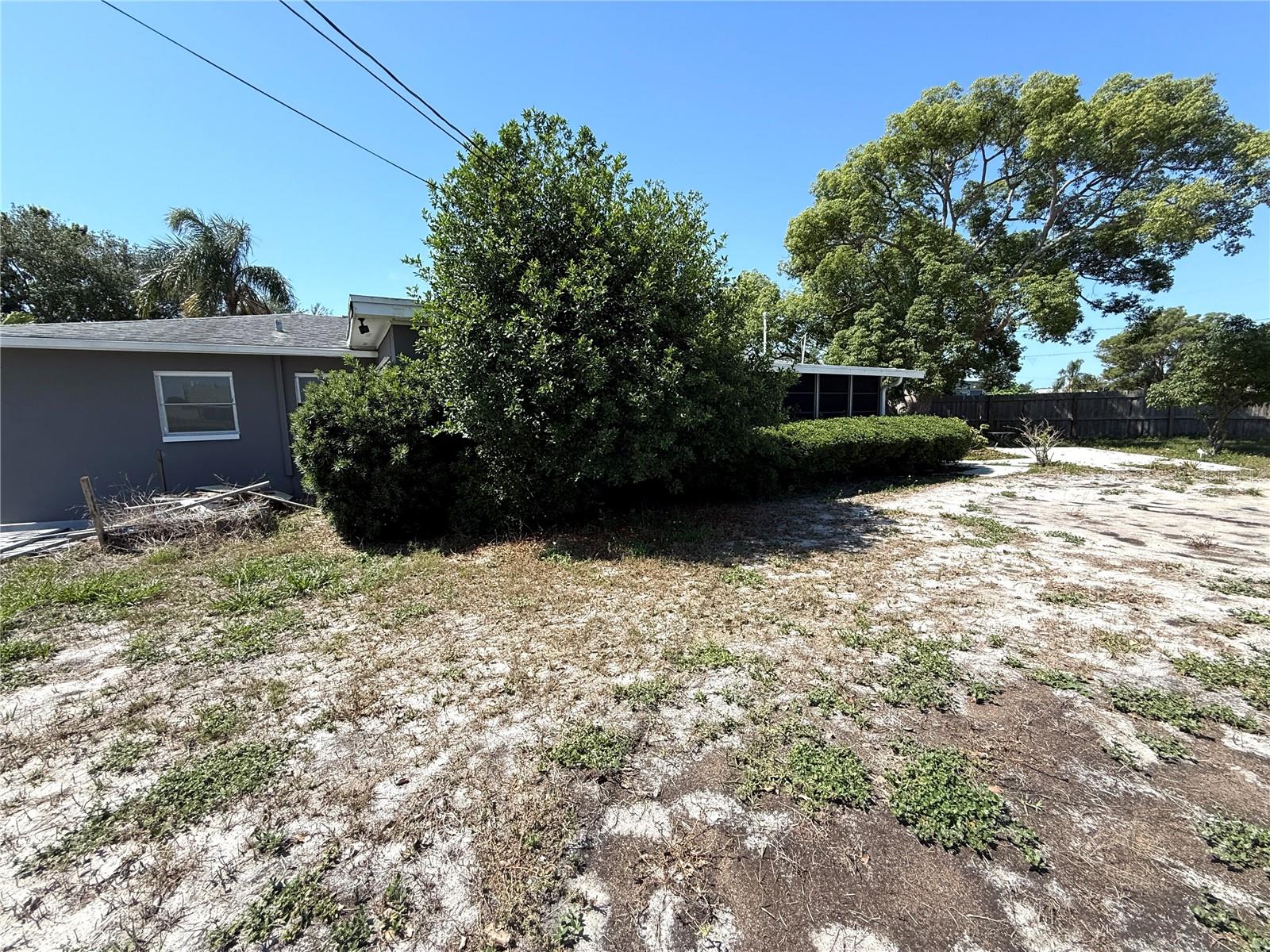 Image 19 of 21 For 10431 Syringa Court