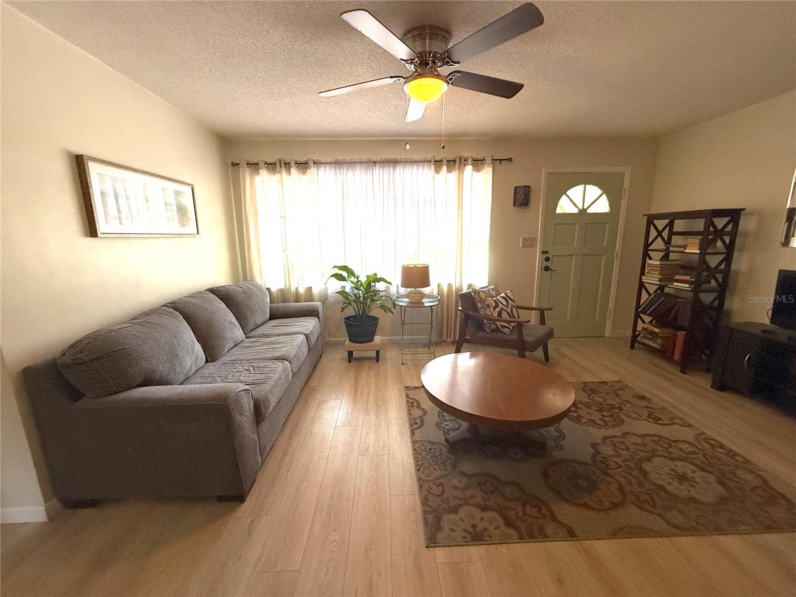 Image 3 of 21 For 10431 Syringa Court