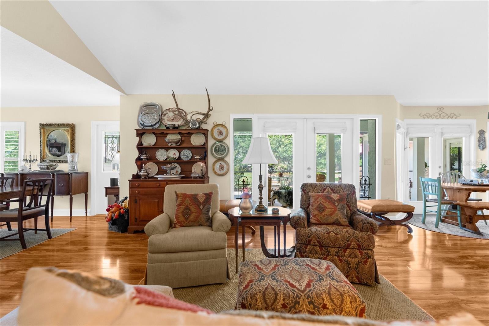 Image 7 of 60 For 1253 Culbreath Road