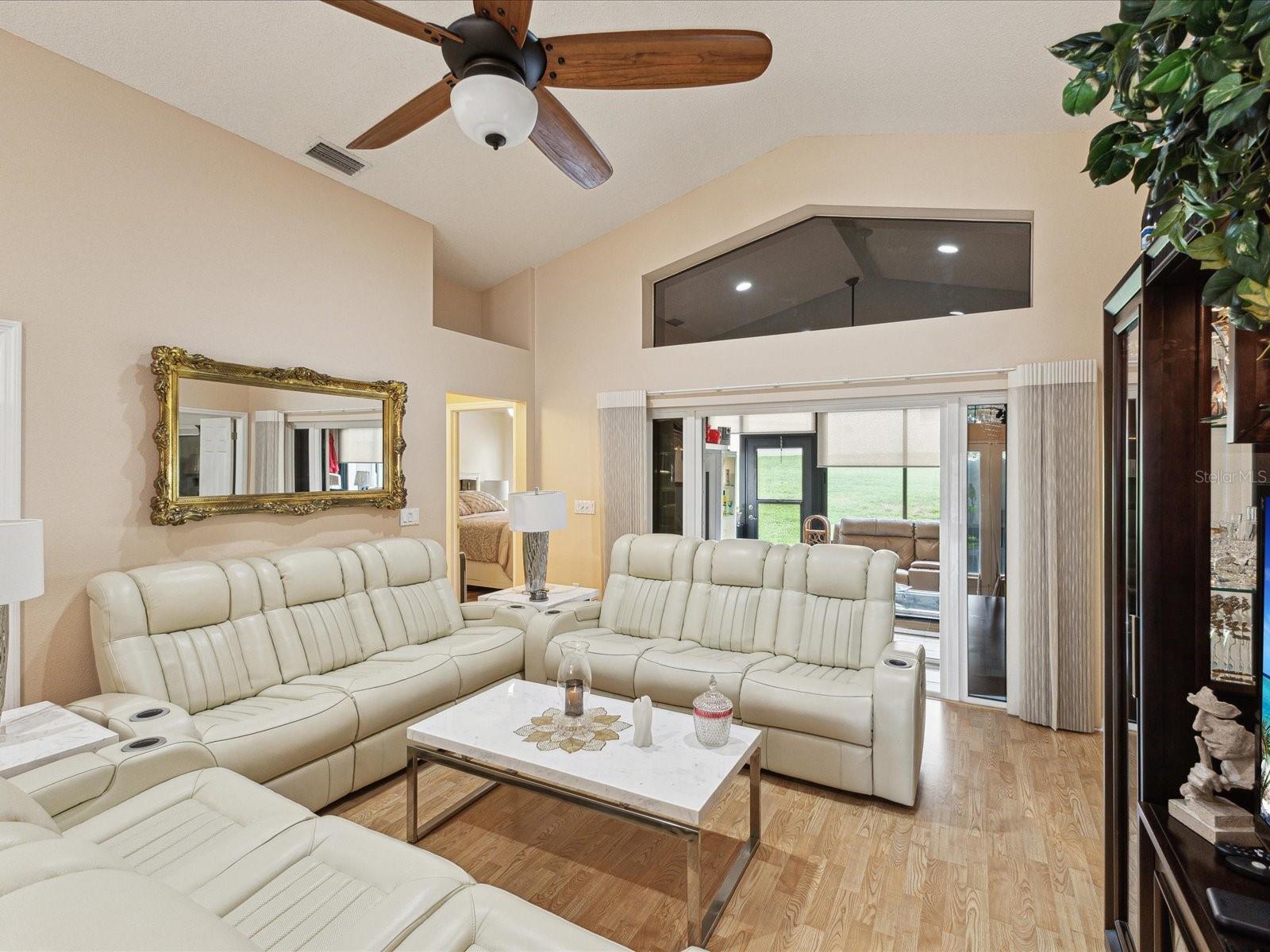Image 20 of 68 For 11350 Copley Court