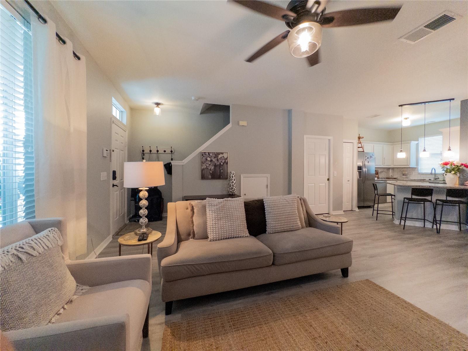 Listing photo id 9 for 12408 Country White Circle