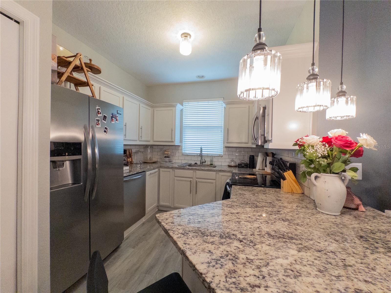 Listing photo id 11 for 12408 Country White Circle