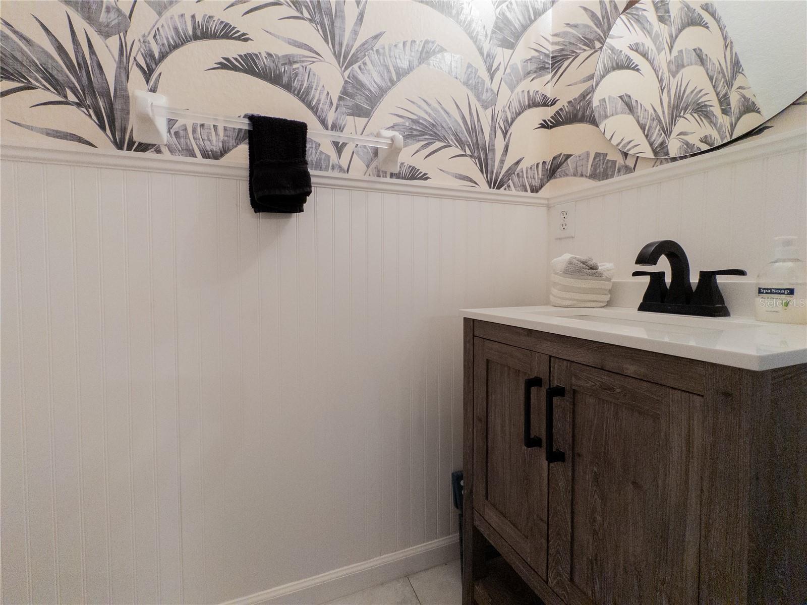 Listing photo id 15 for 12408 Country White Circle