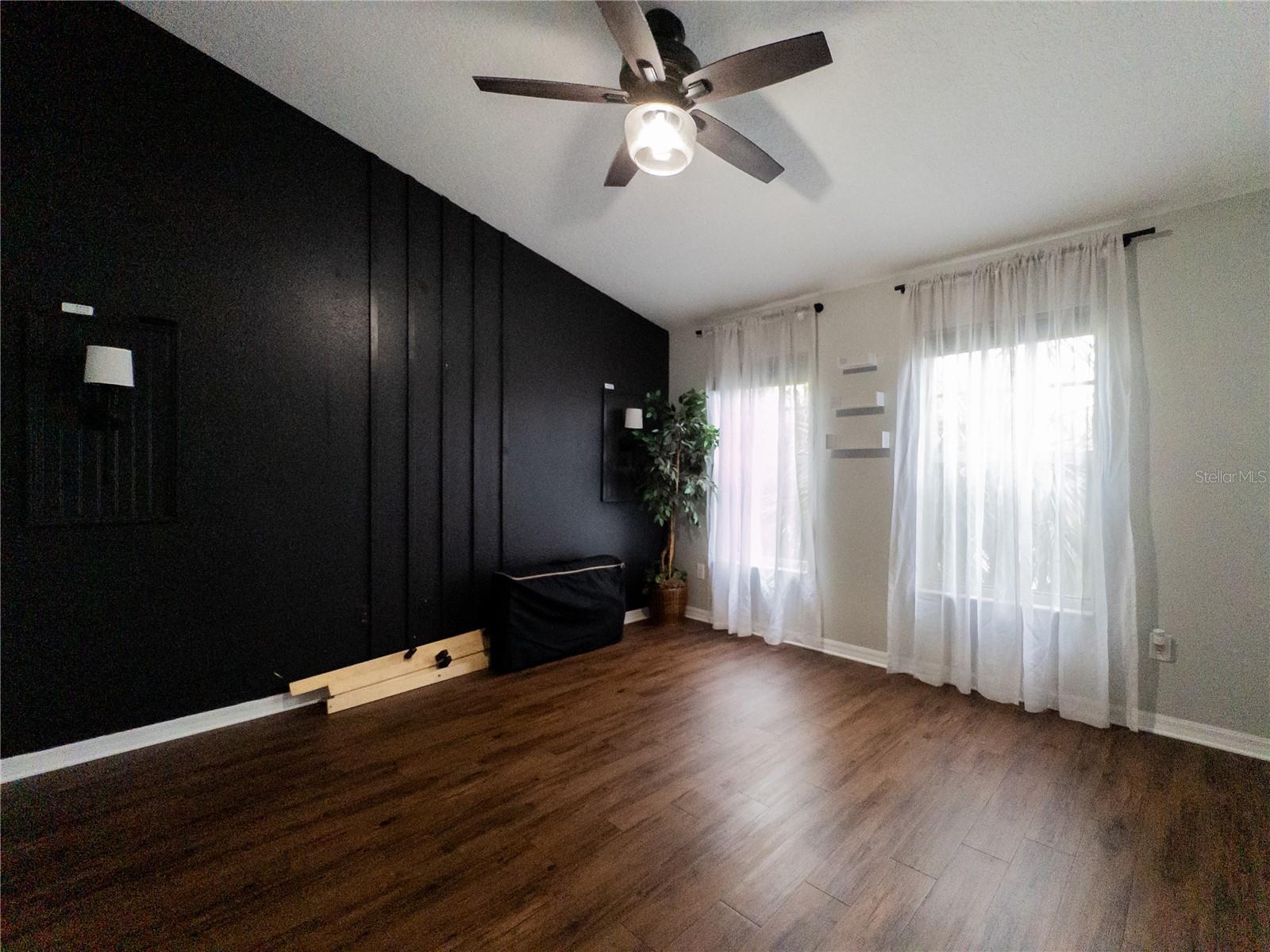 Listing photo id 17 for 12408 Country White Circle
