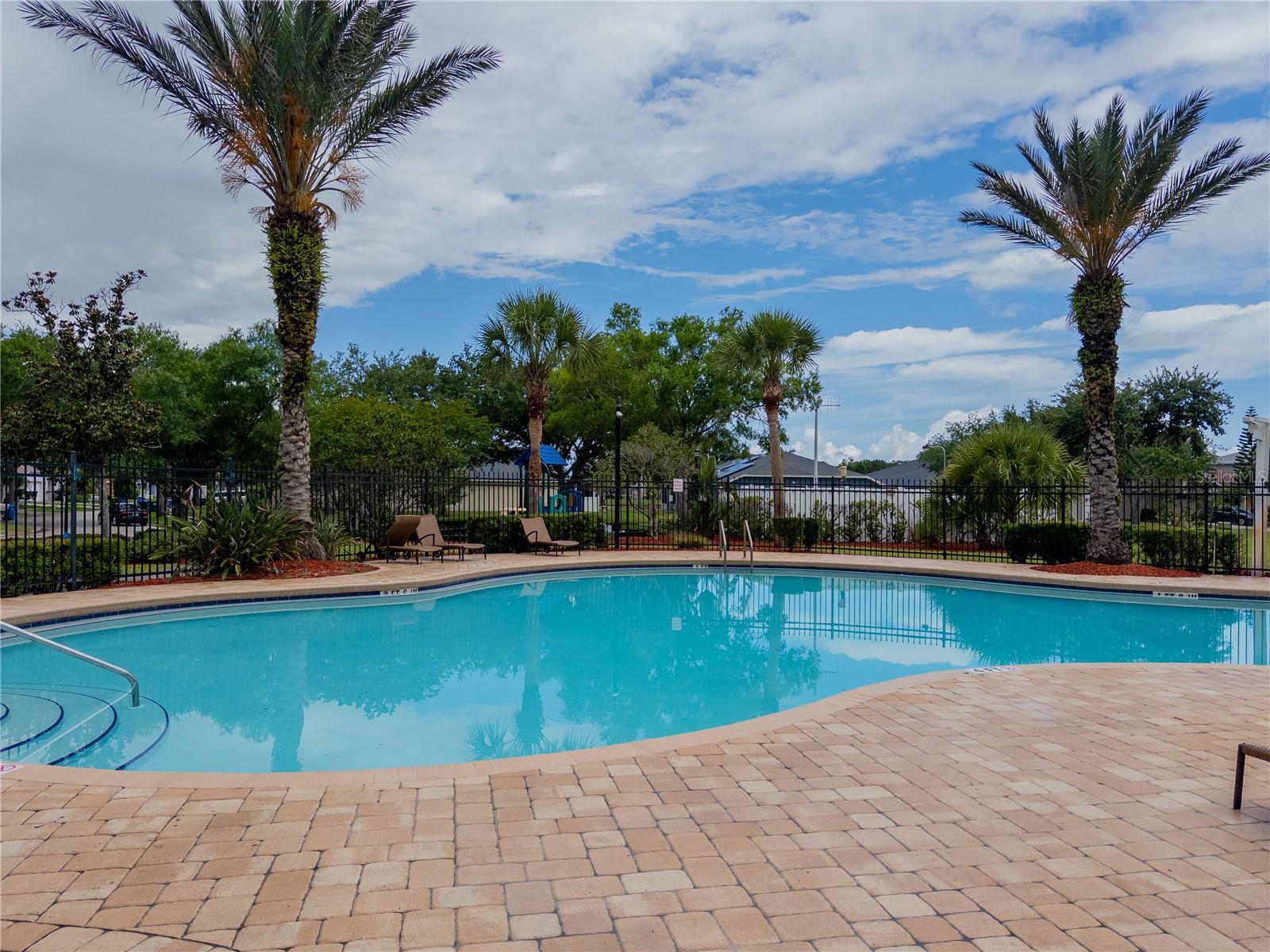 Listing photo id 36 for 12408 Country White Circle