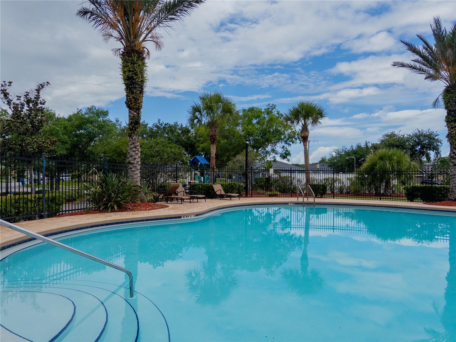 Listing photo id 38 for 12408 Country White Circle