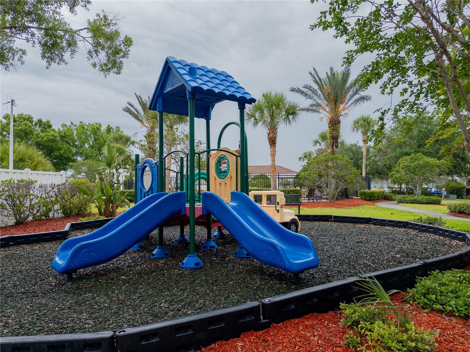 Listing photo id 41 for 12408 Country White Circle