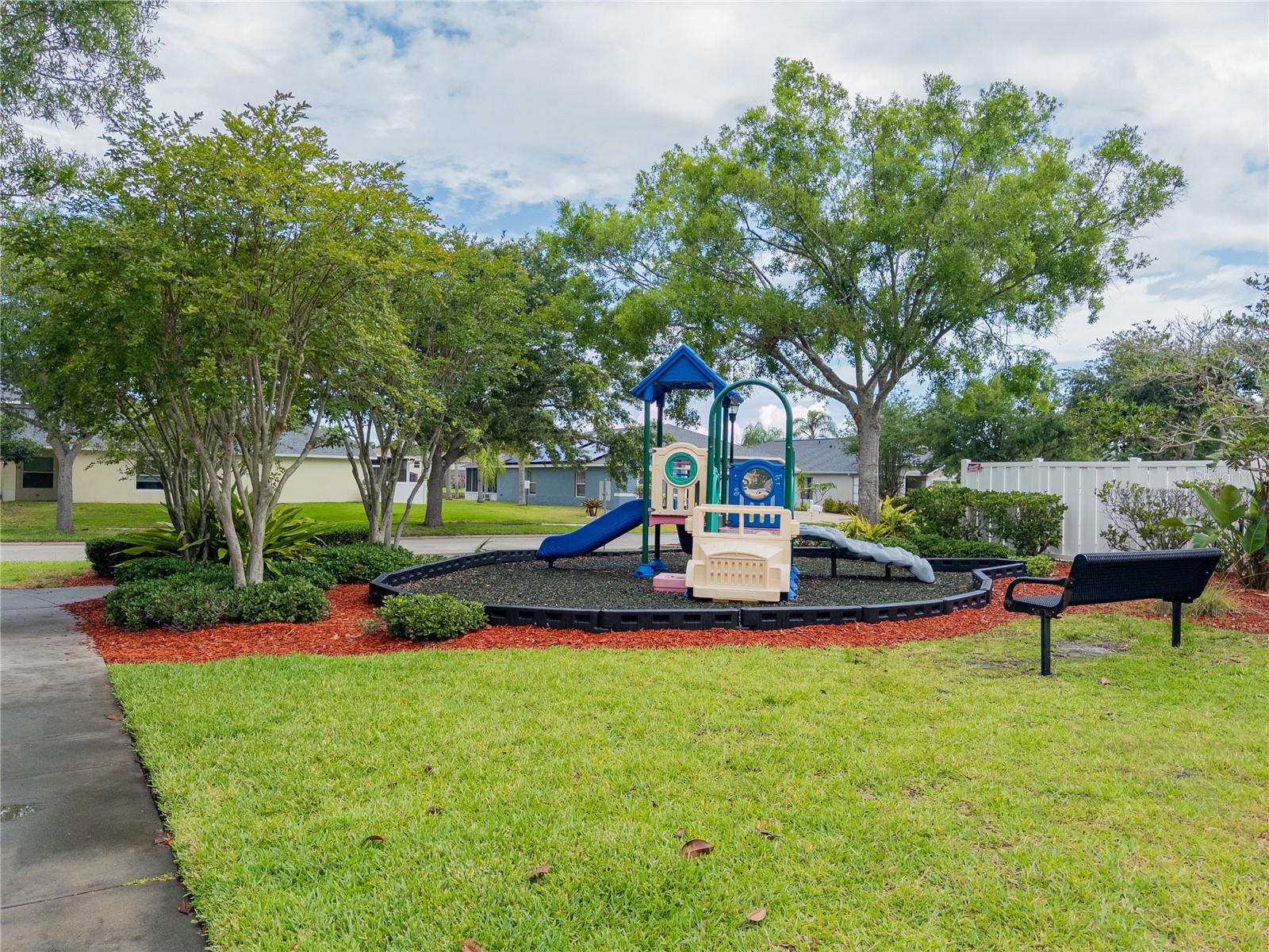 Listing photo id 42 for 12408 Country White Circle