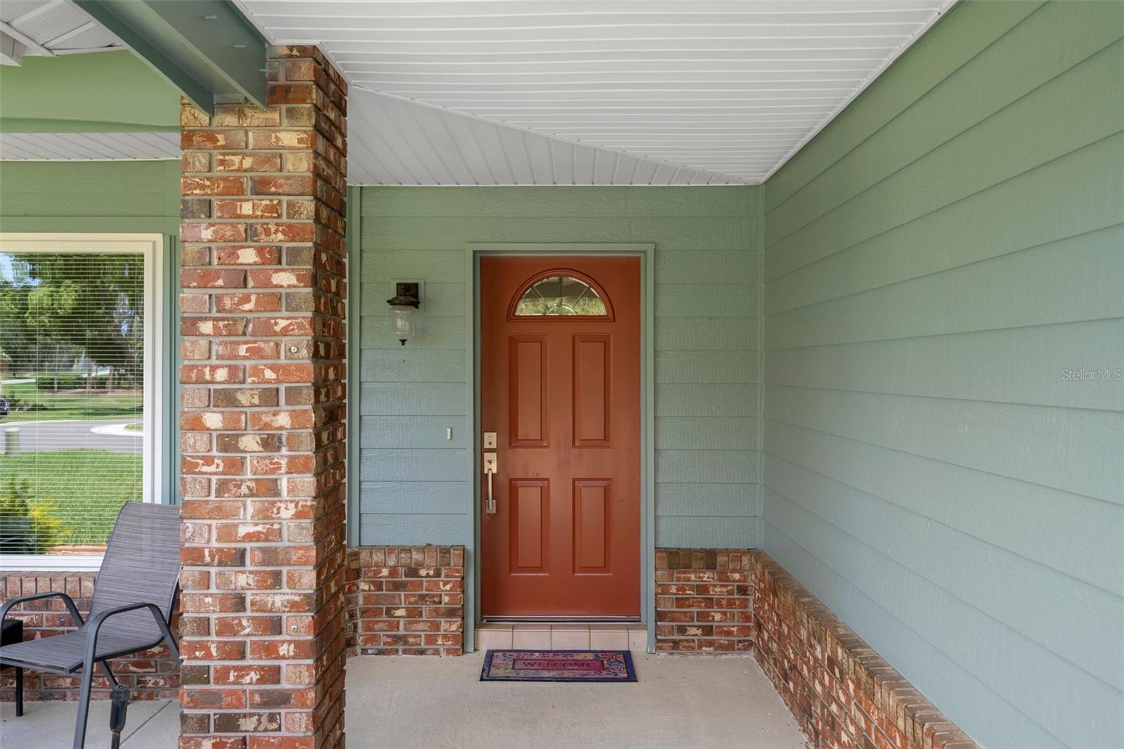 Listing photo id 8 for 7175 Bottle Brush Drive