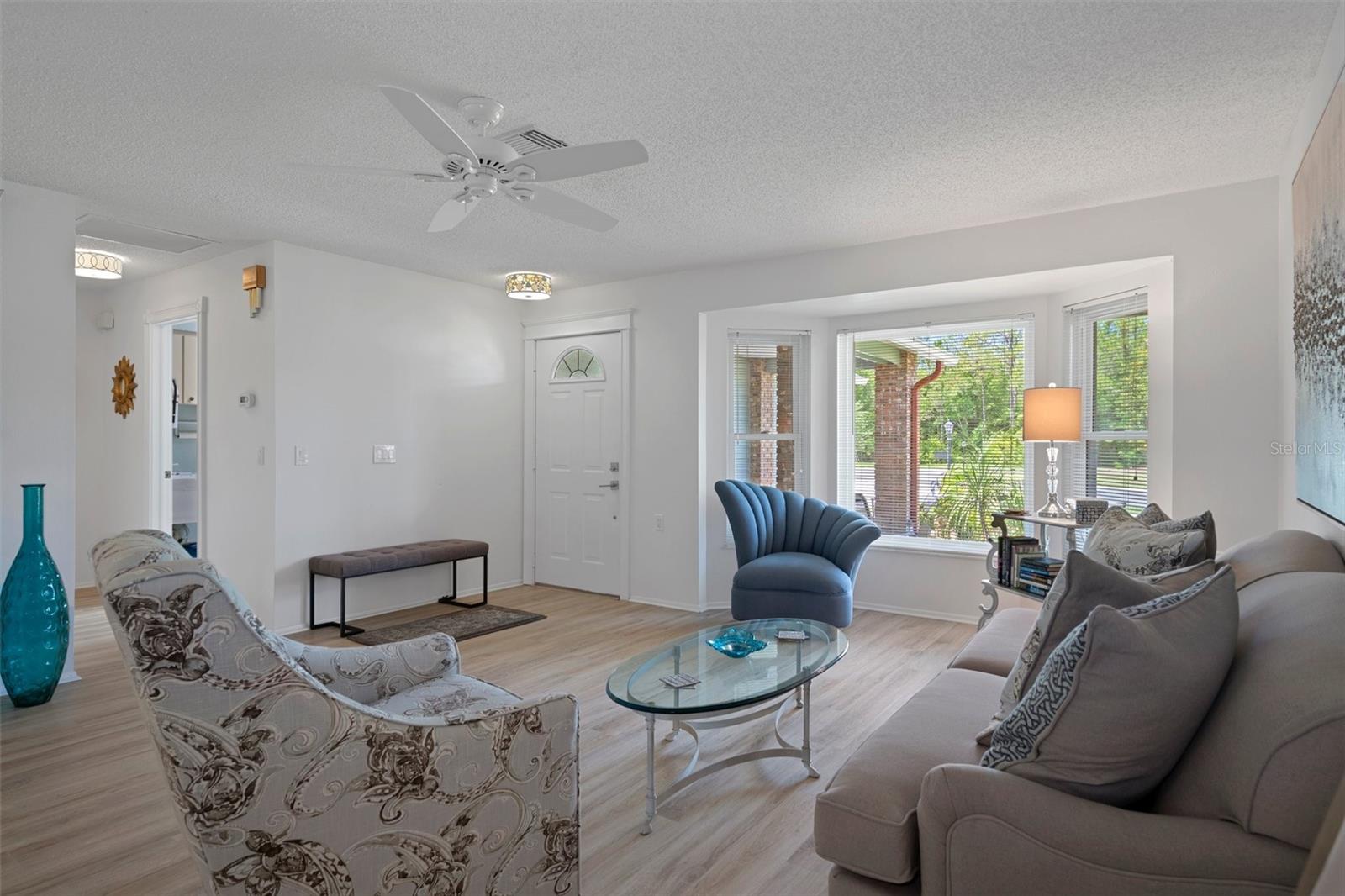 Listing photo id 13 for 7175 Bottle Brush Drive