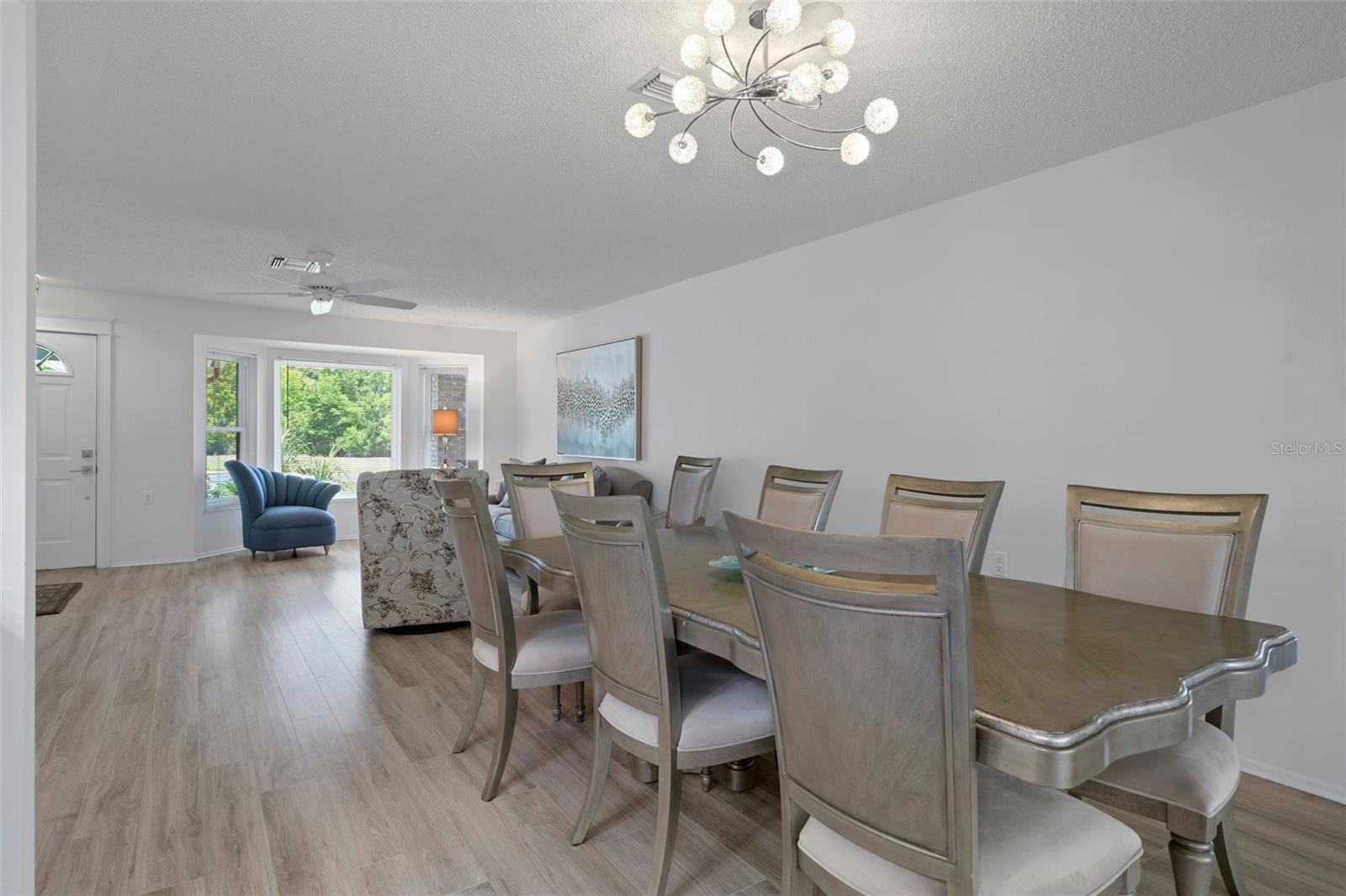 Listing photo id 15 for 7175 Bottle Brush Drive