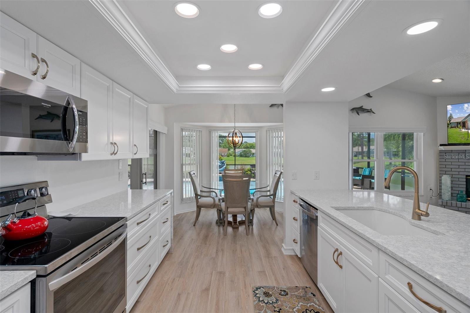 Listing photo id 17 for 7175 Bottle Brush Drive