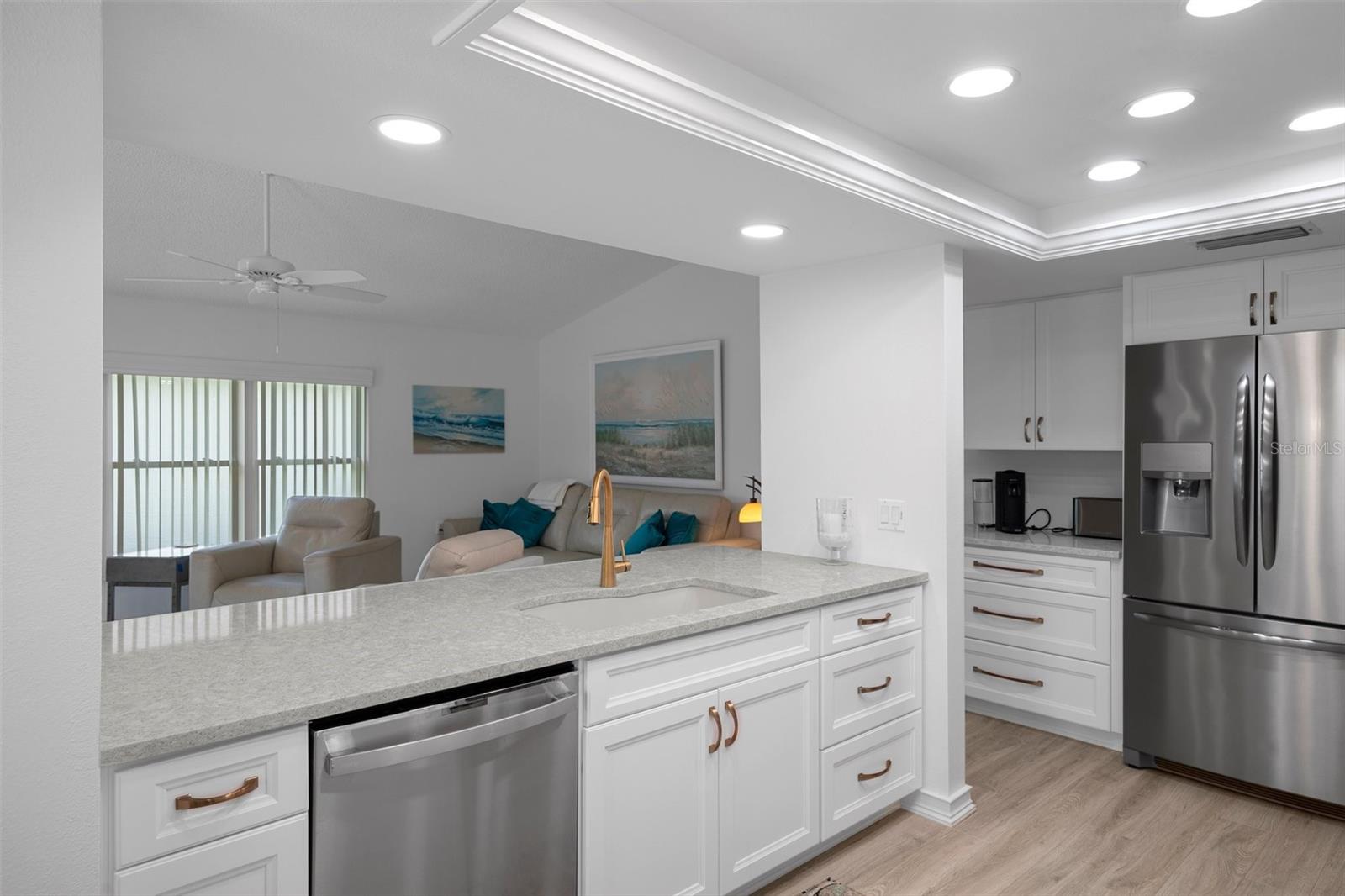 Listing photo id 20 for 7175 Bottle Brush Drive