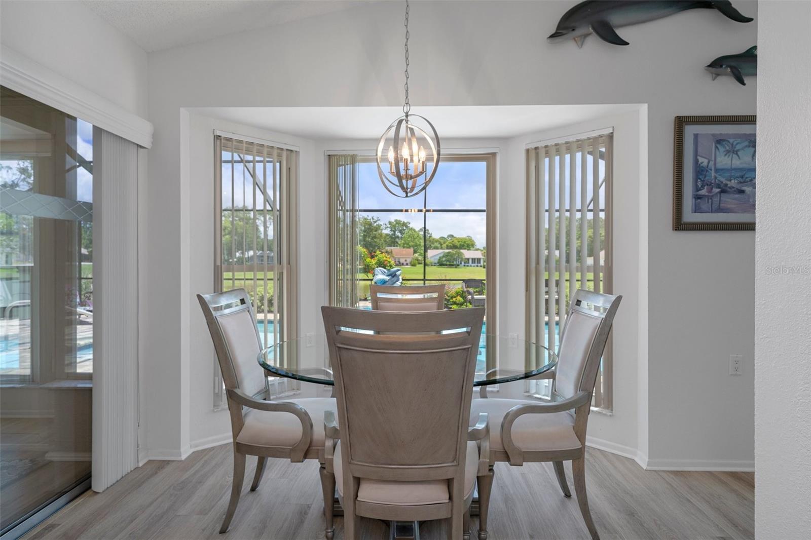 Listing photo id 21 for 7175 Bottle Brush Drive