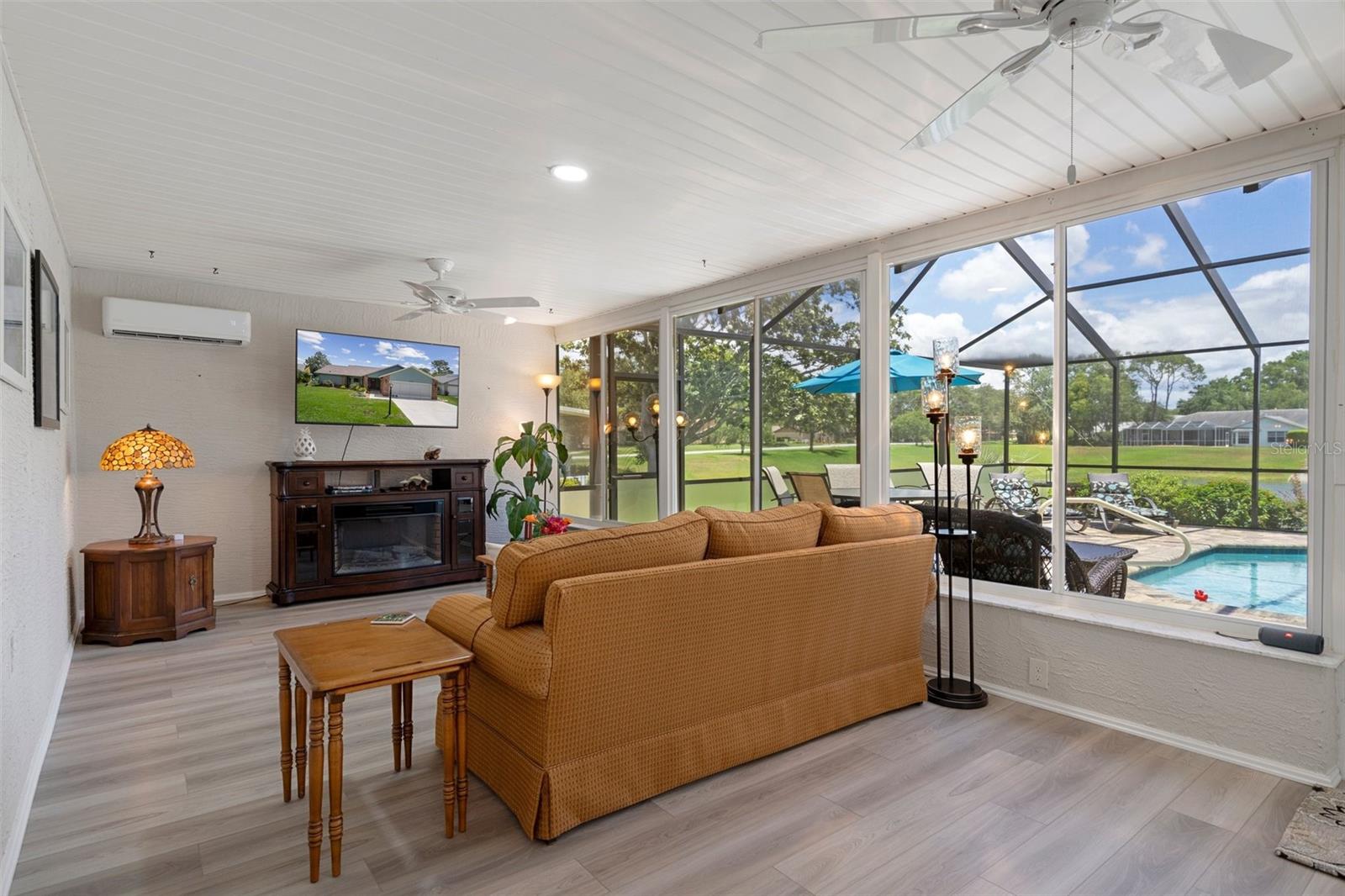 Listing photo id 27 for 7175 Bottle Brush Drive