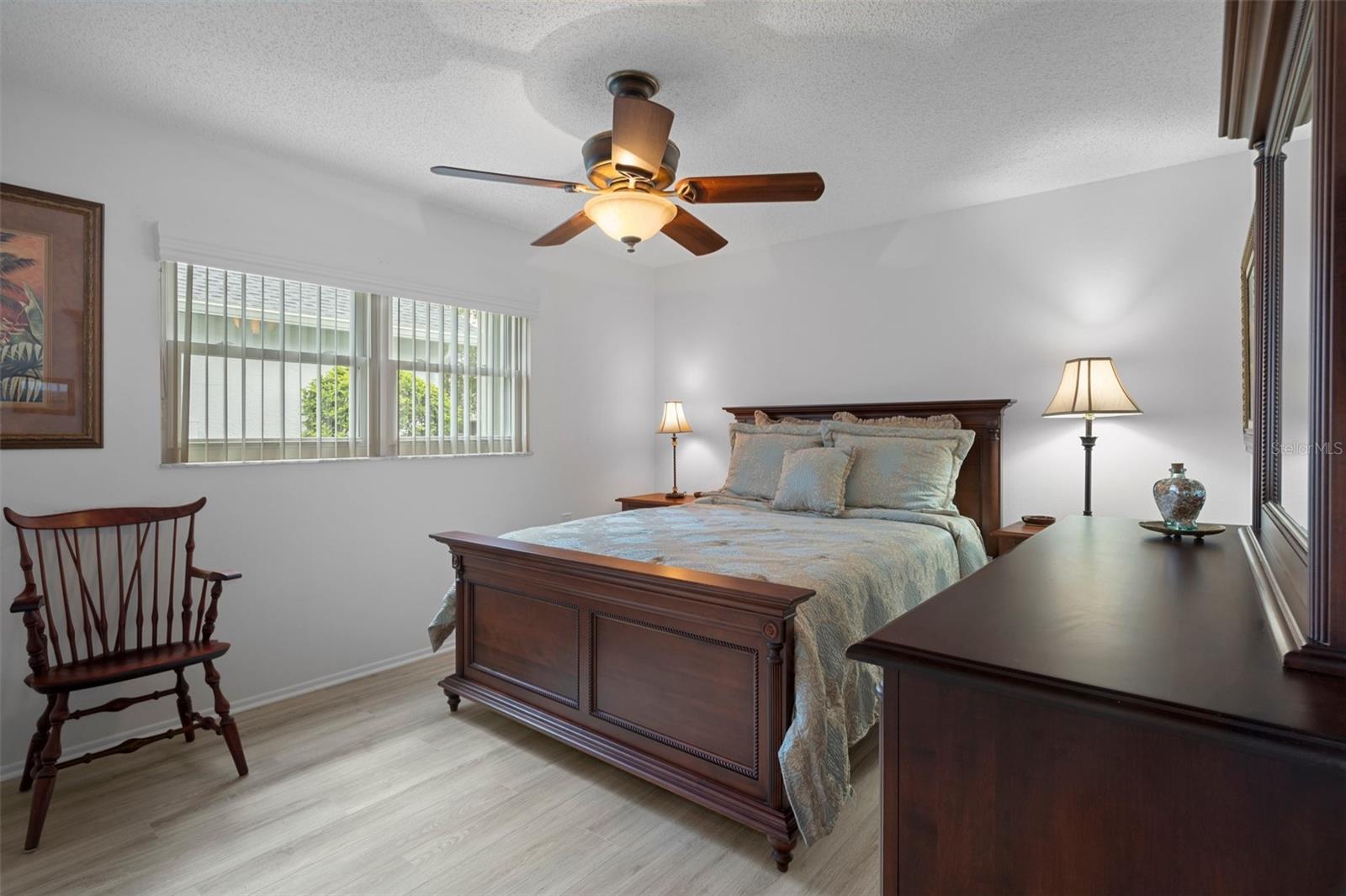 Listing photo id 43 for 7175 Bottle Brush Drive