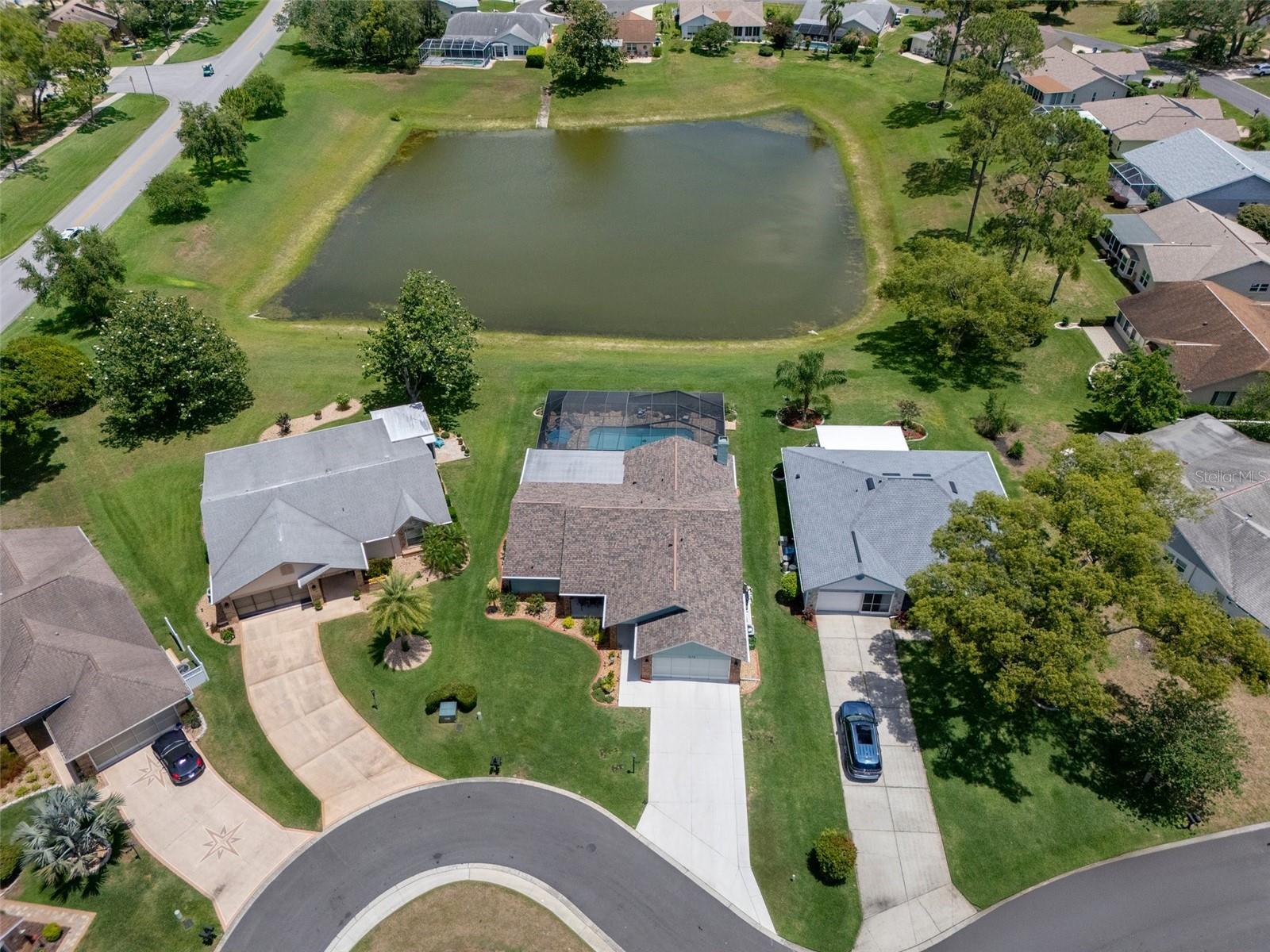 Listing photo id 3 for 7175 Bottle Brush Drive