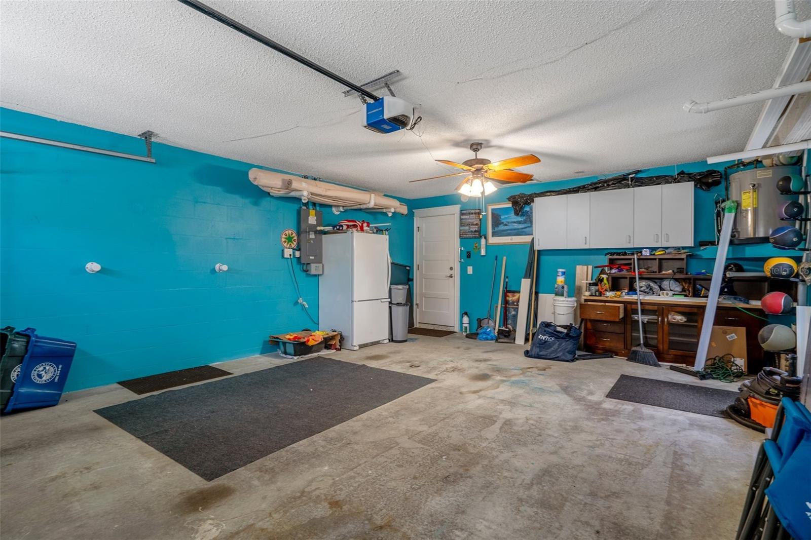Listing photo id 49 for 7175 Bottle Brush Drive