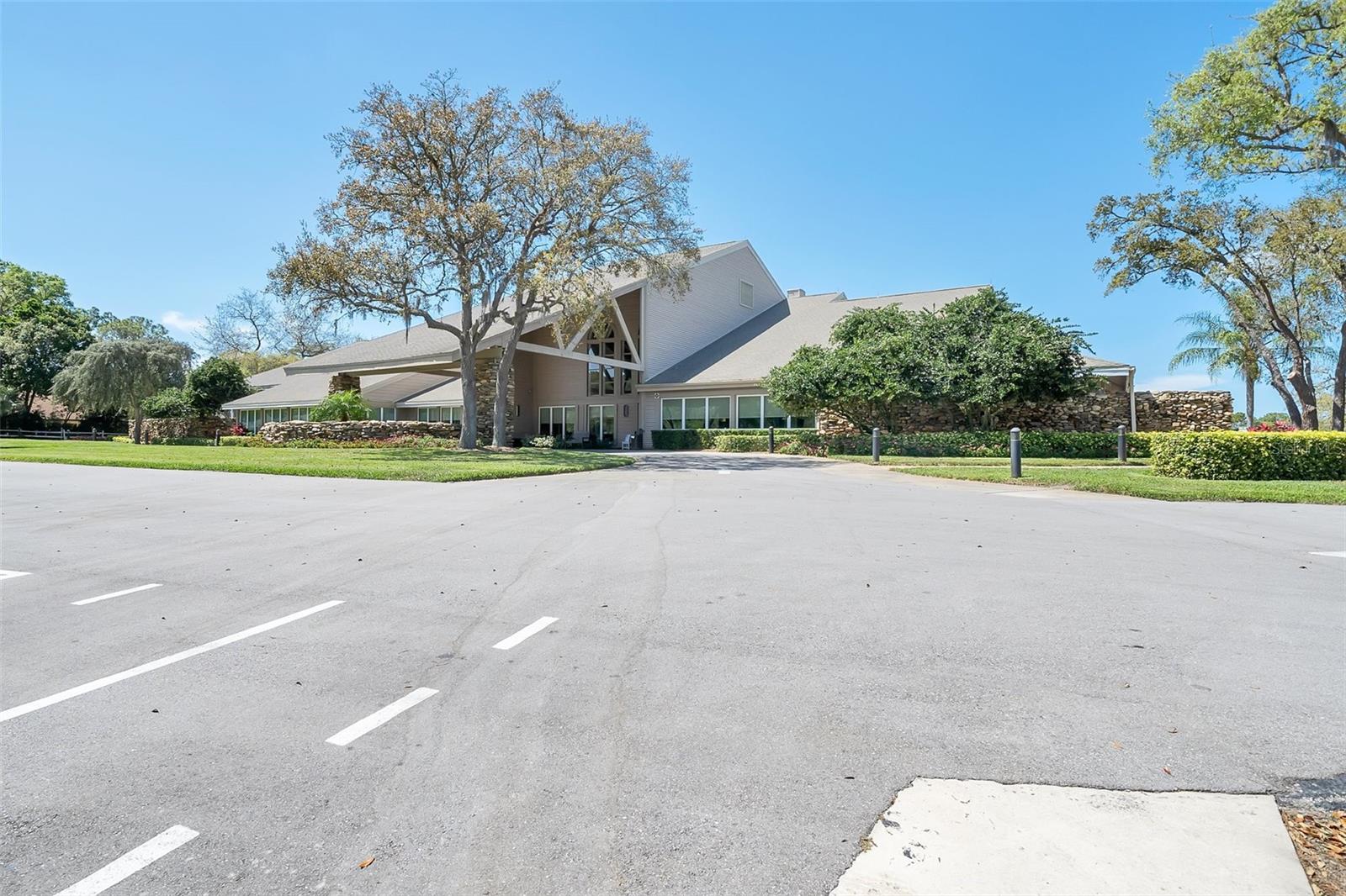 Listing photo id 72 for 7175 Bottle Brush Drive