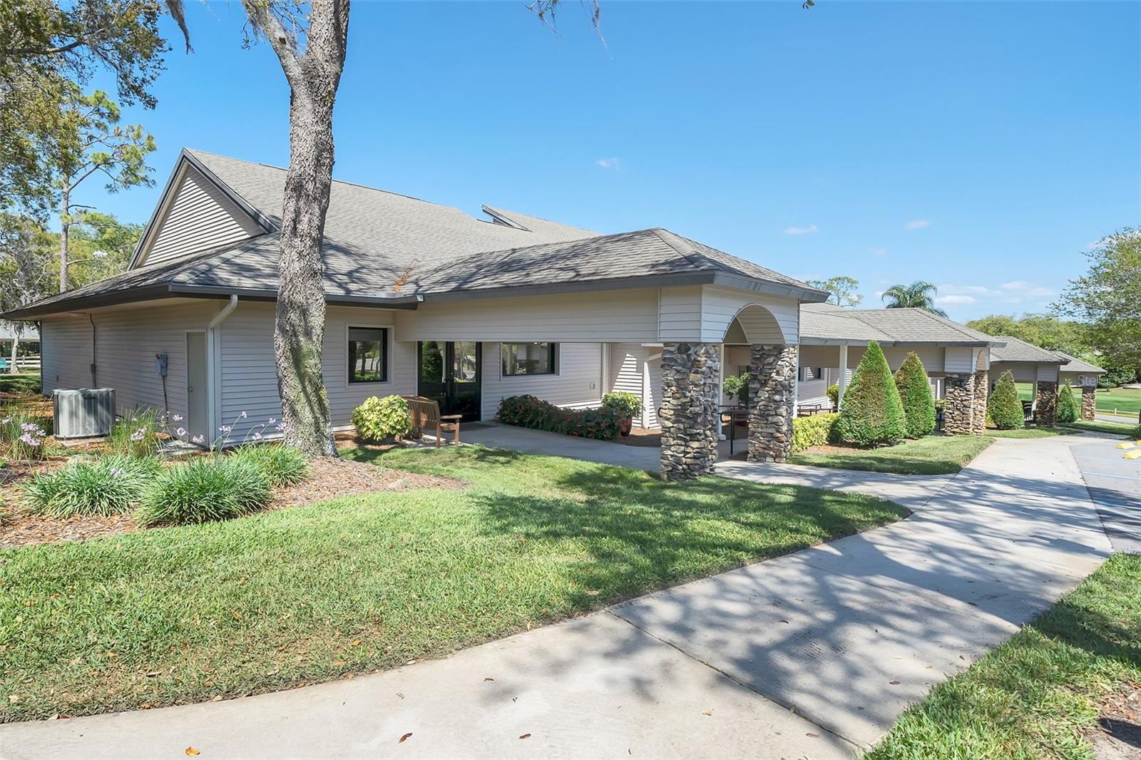 Listing photo id 74 for 7175 Bottle Brush Drive