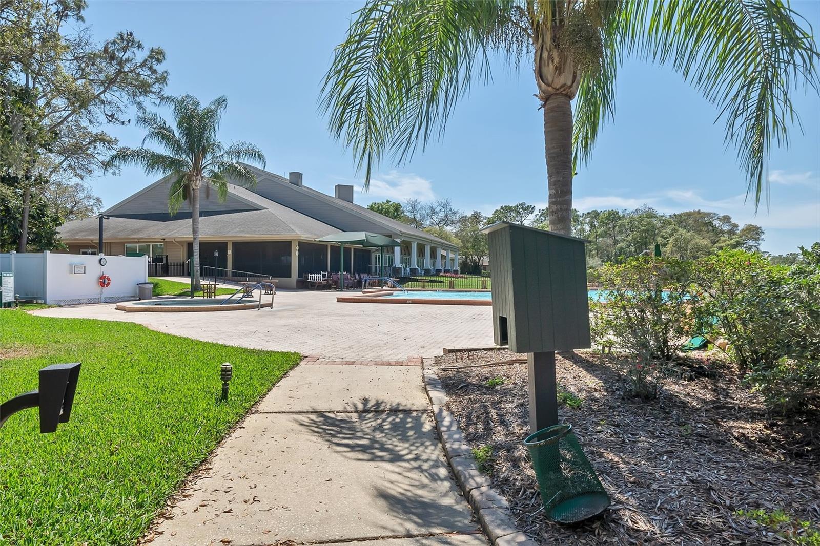 Listing photo id 77 for 7175 Bottle Brush Drive