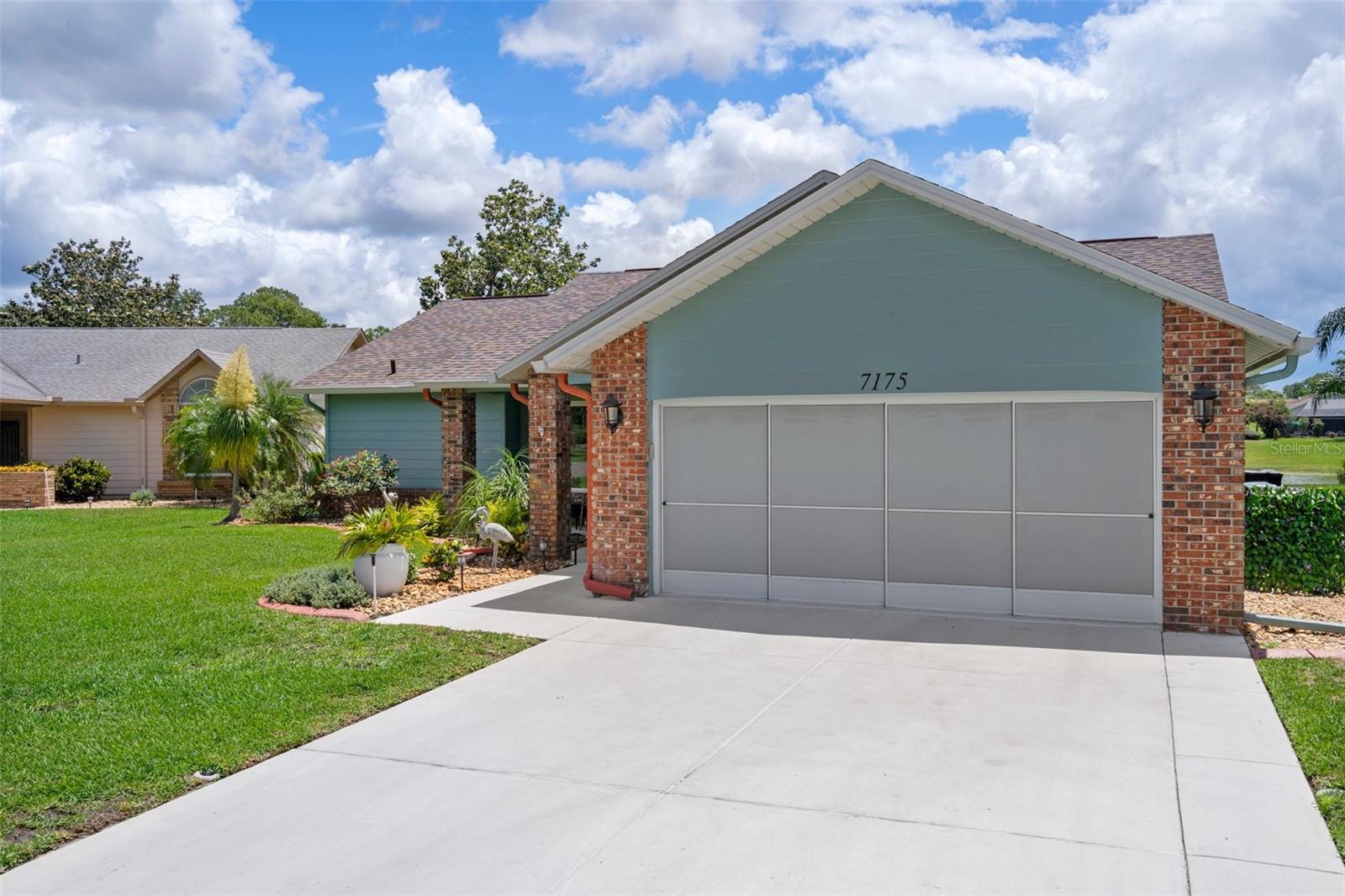 Listing photo id 6 for 7175 Bottle Brush Drive