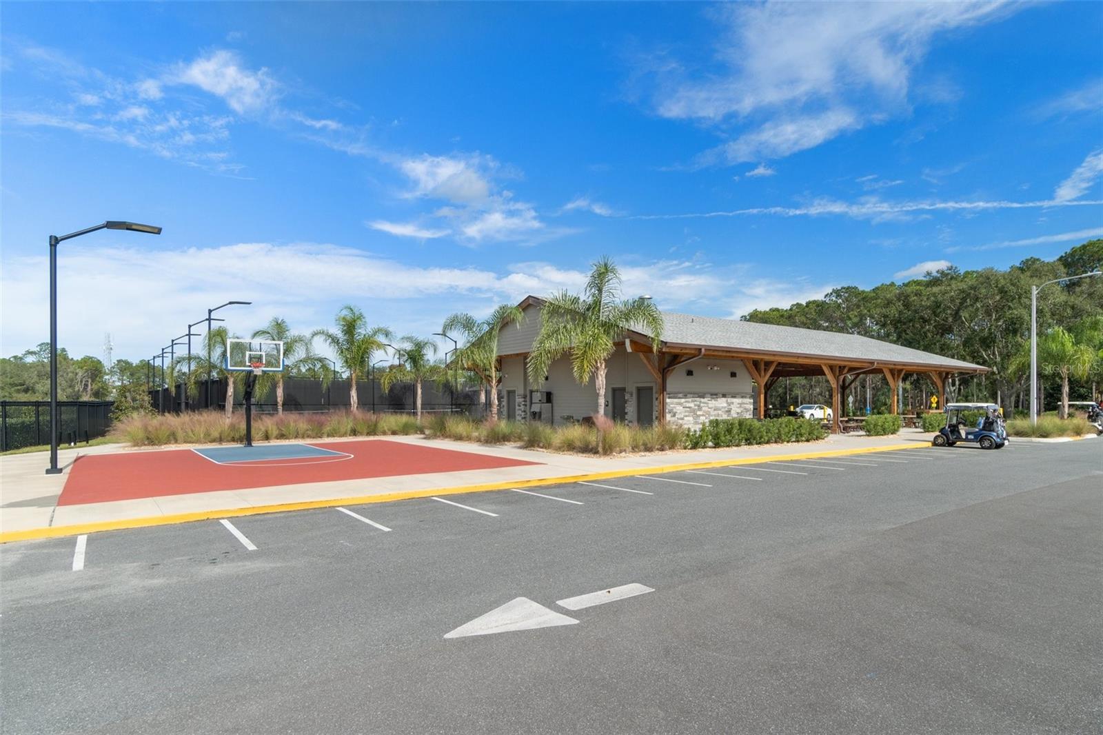 Listing photo id 85 for 7175 Bottle Brush Drive