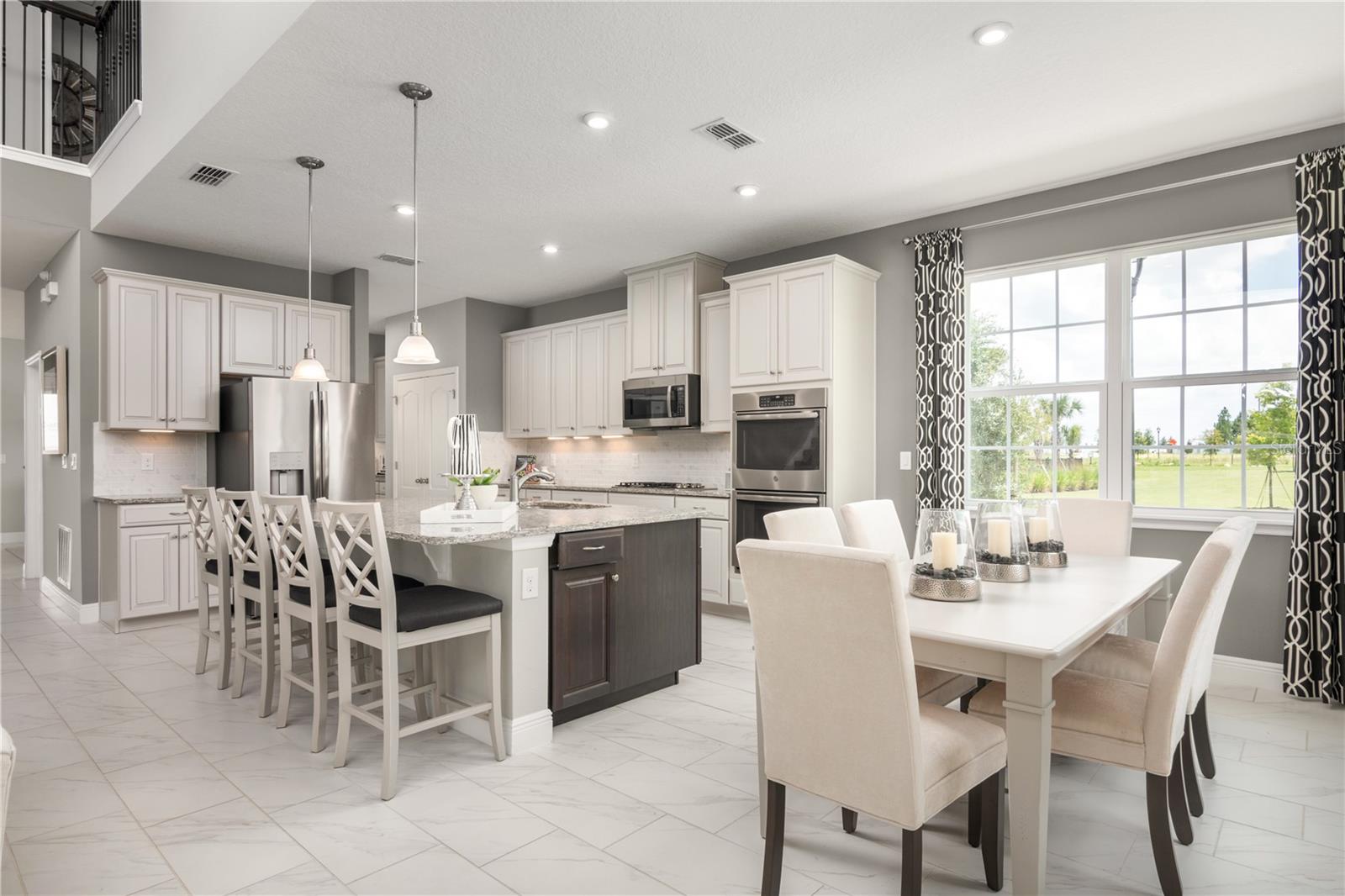 Image 3 of 8 For 3194 Tiger Palm Way