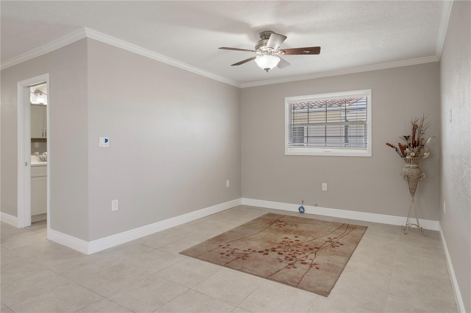 Listing photo id 10 for 5045 Pelican Drive