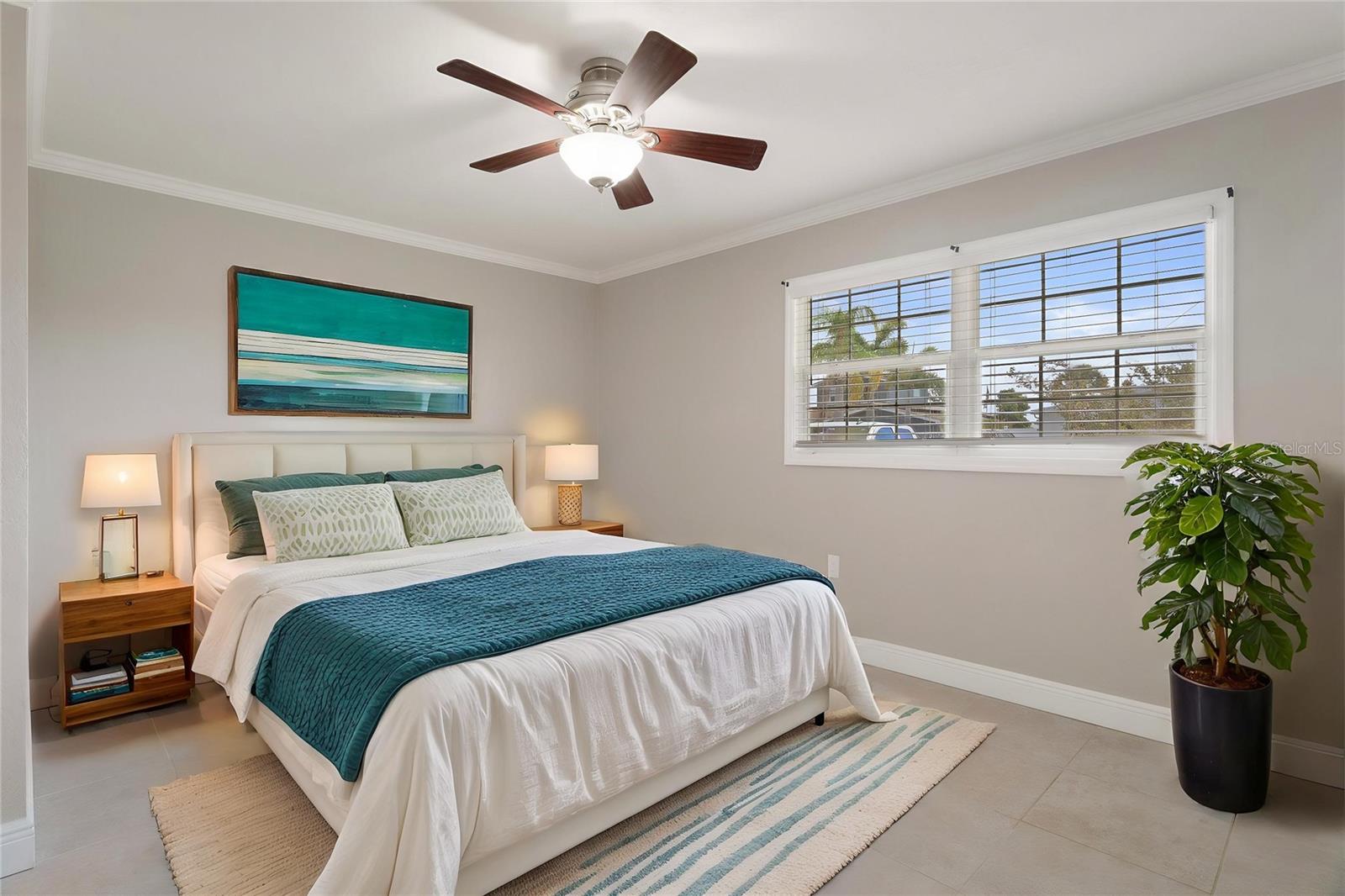 Listing photo id 11 for 5045 Pelican Drive