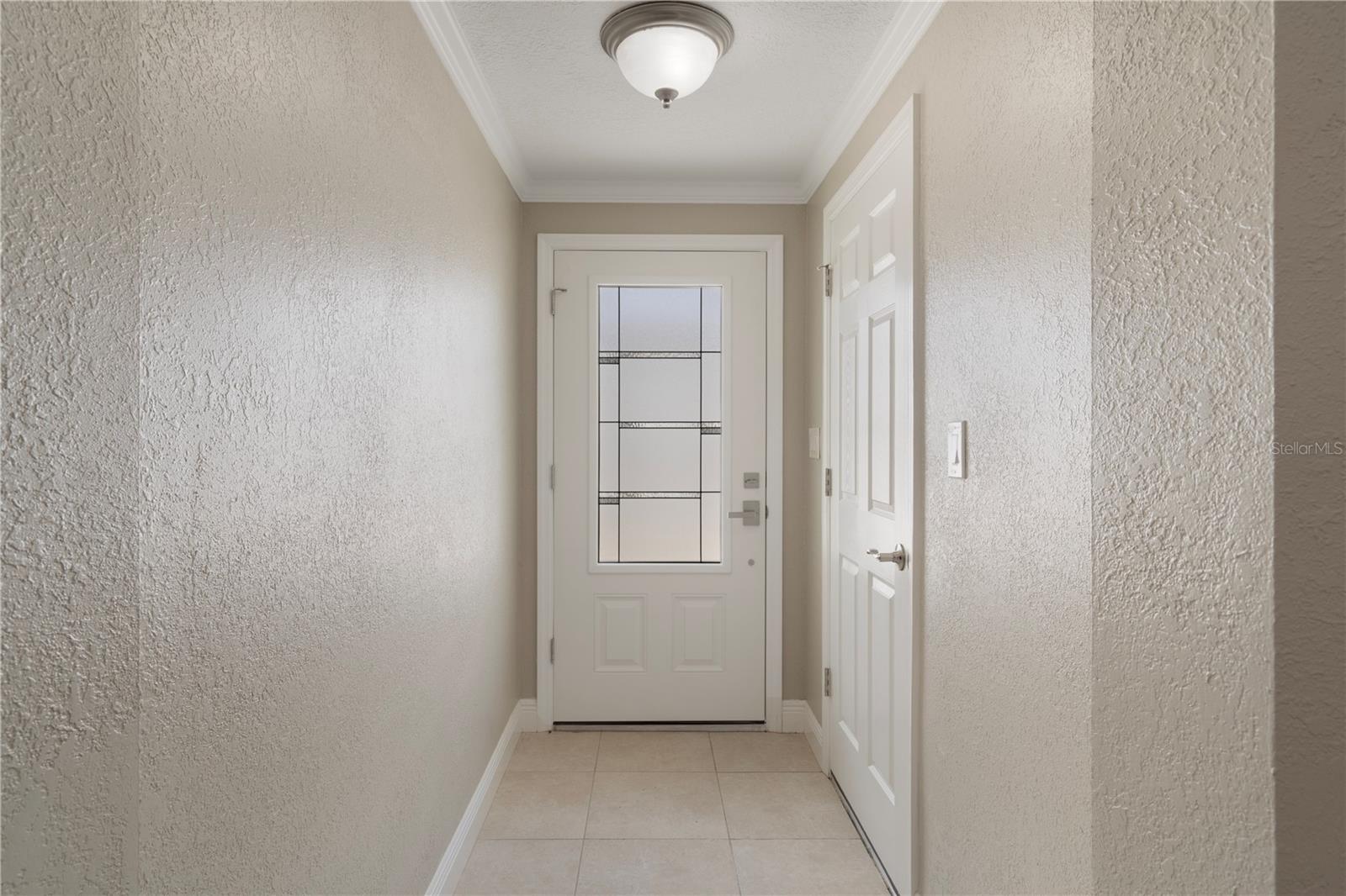 Listing photo id 3 for 5045 Pelican Drive