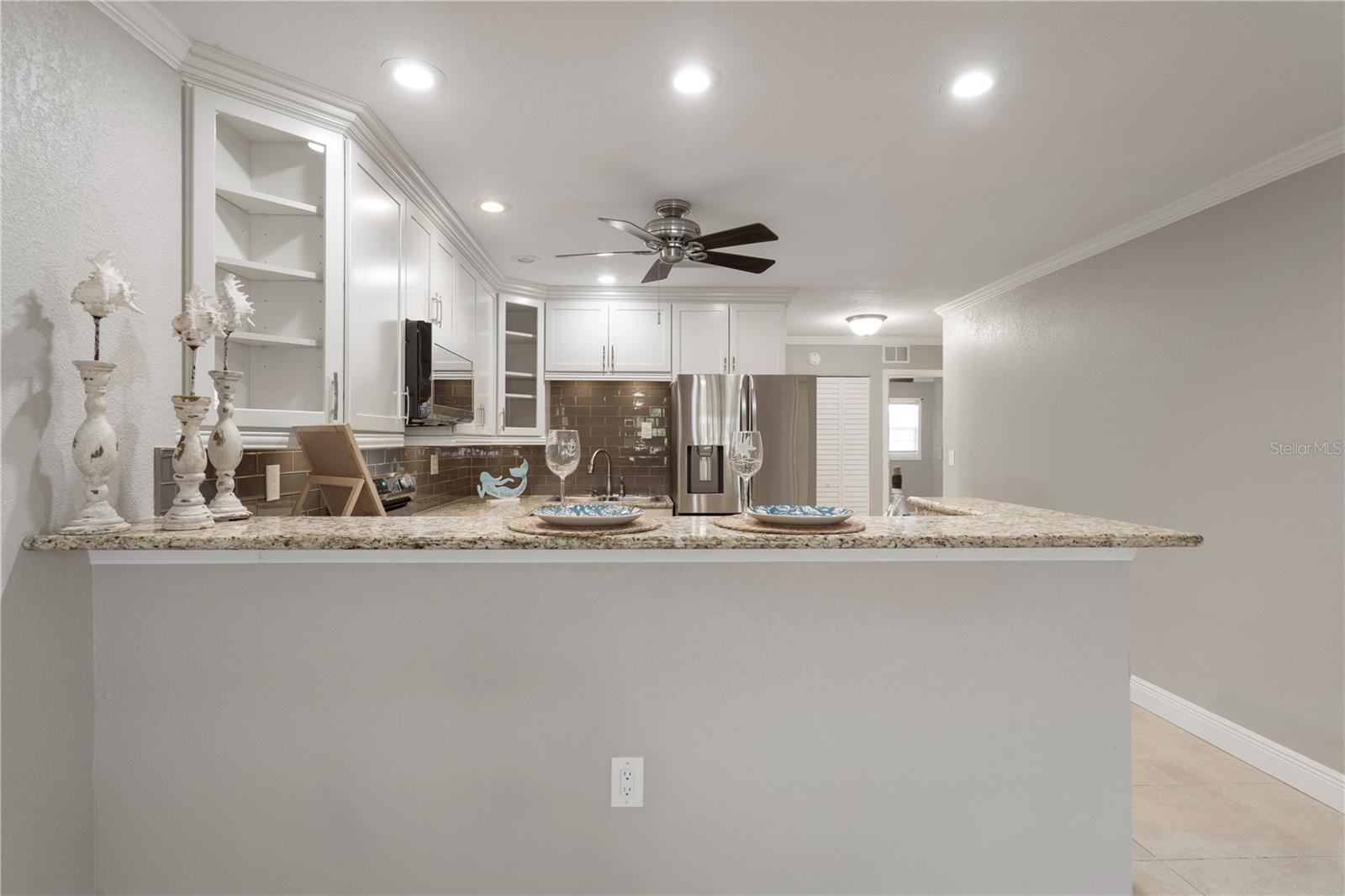 Listing photo id 7 for 5045 Pelican Drive