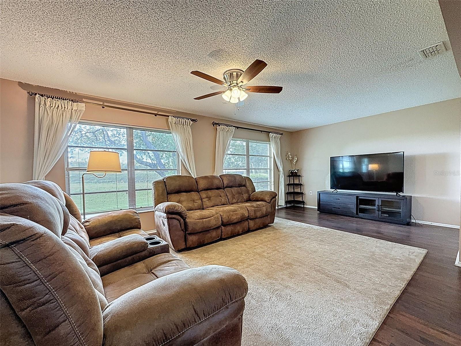 Image 10 of 45 For 11141 Sandtrap Drive 11141