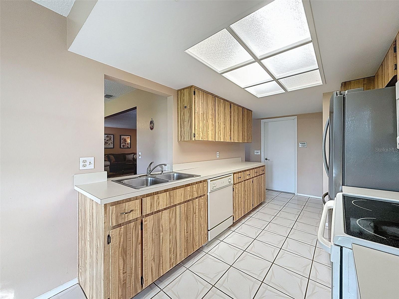 Image 20 of 45 For 11141 Sandtrap Drive 11141