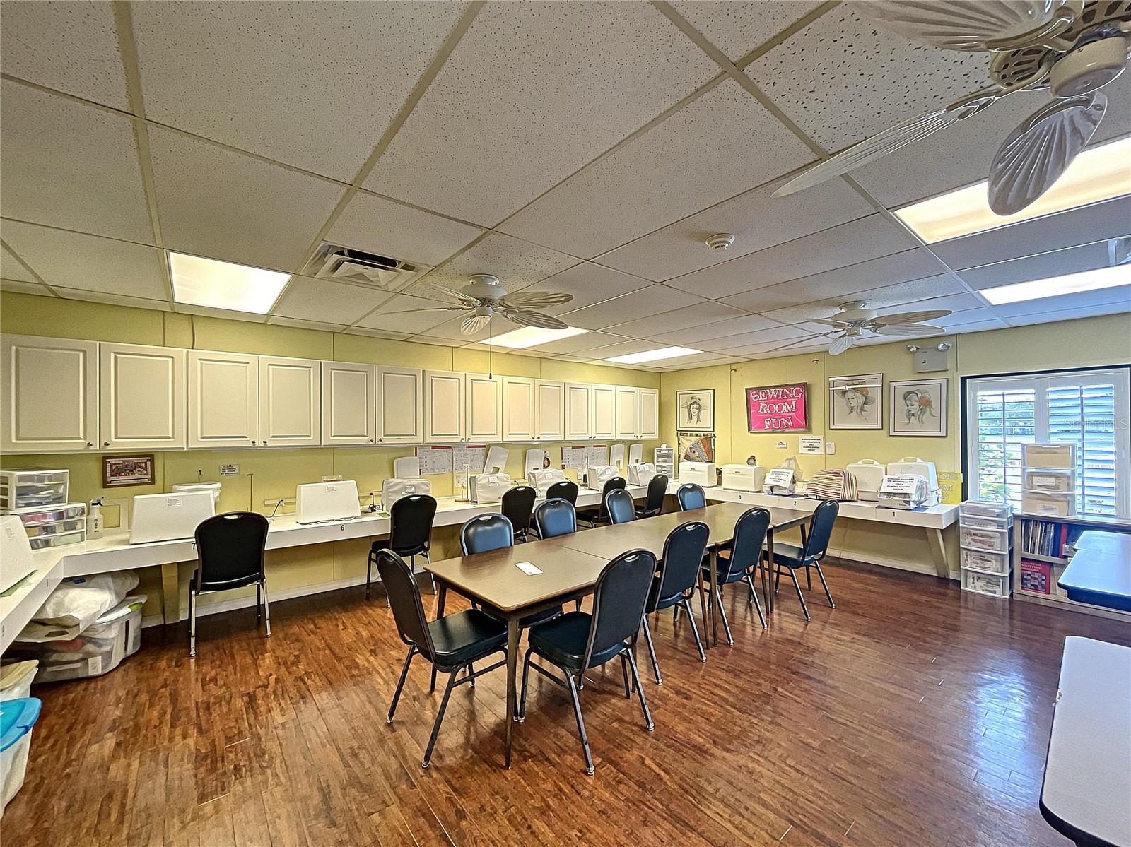 Image 40 of 45 For 11141 Sandtrap Drive 11141