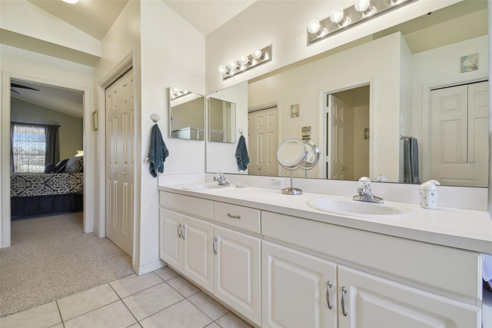 Image 17 of 73 For 22431 Willow Lakes Drive