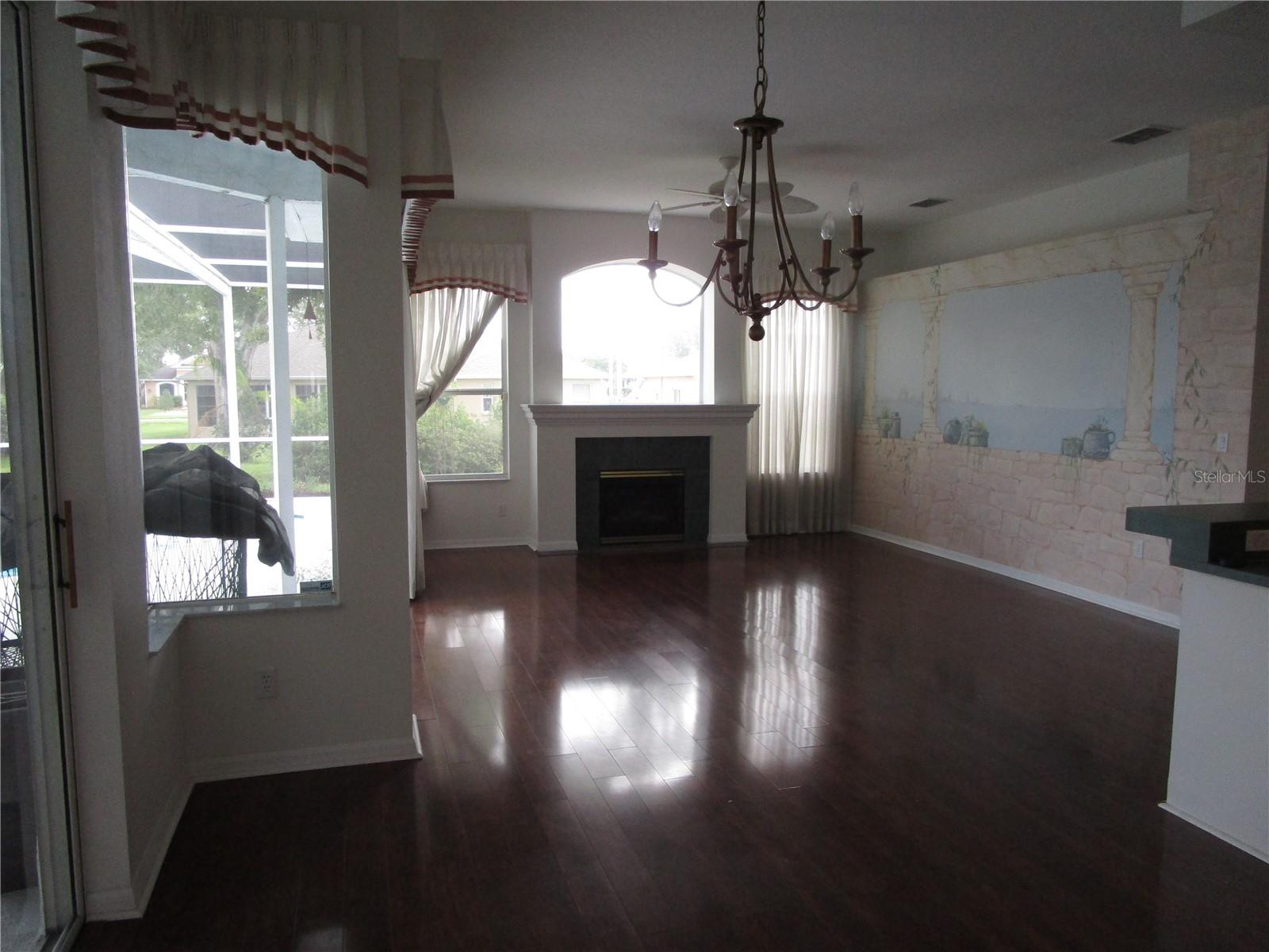 Image 11 of 65 For 4048 St Ives Boulevard
