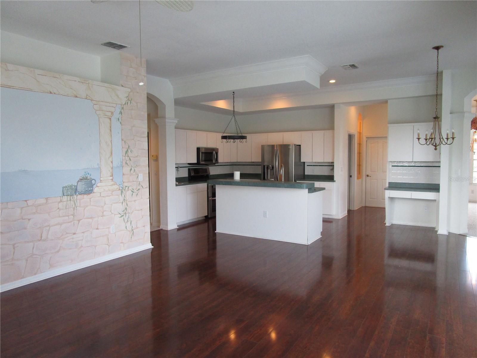 Image 13 of 65 For 4048 St Ives Boulevard