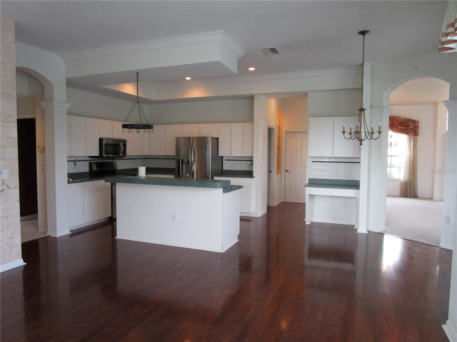 Image 8 of 65 For 4048 St Ives Boulevard