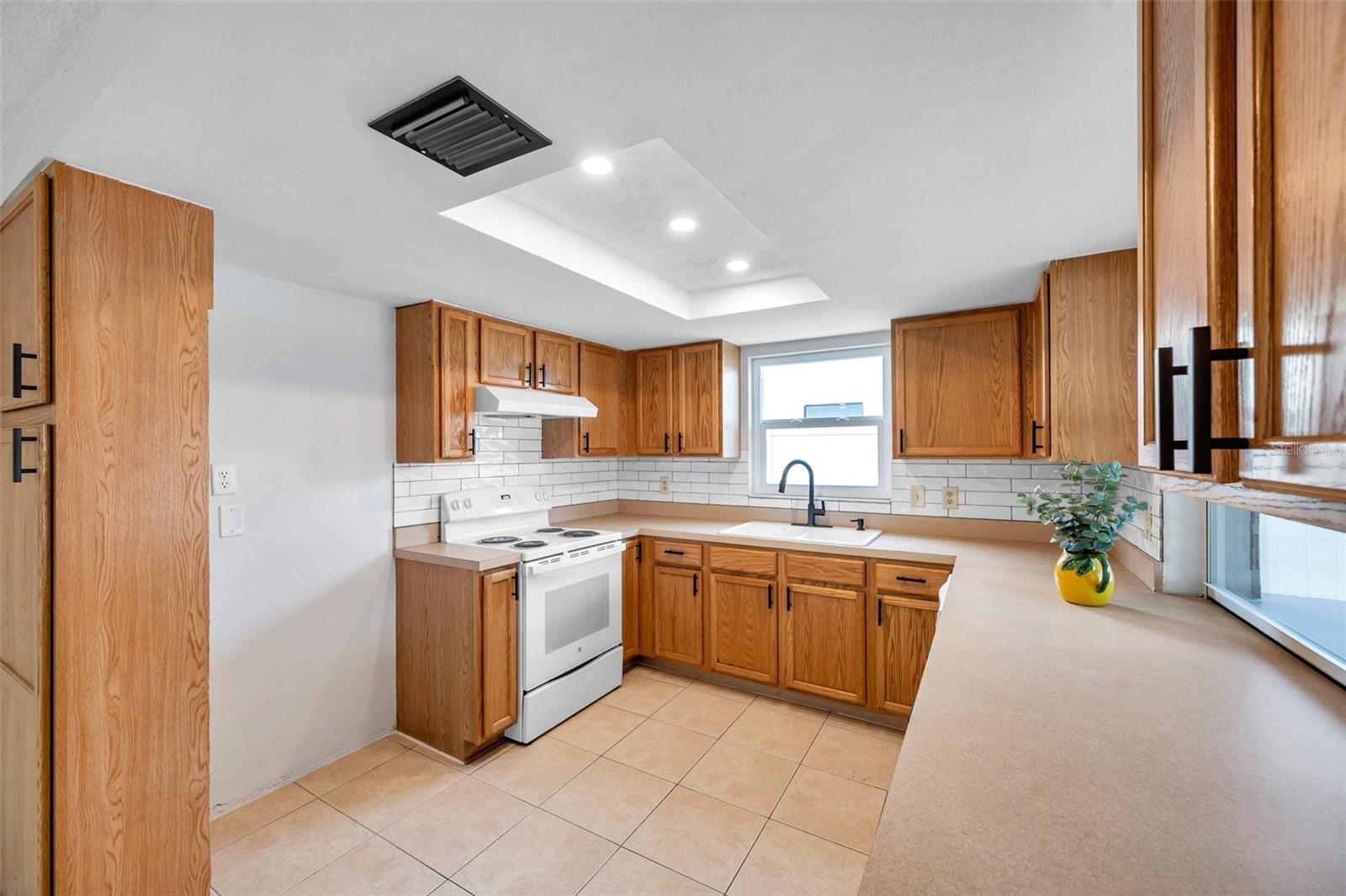 Image 11 of 38 For 9005 Lido Lane