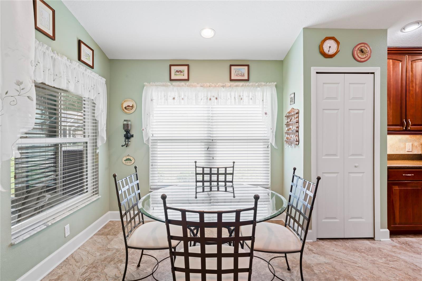 Listing photo id 14 for 12071 Wexford Boulevard