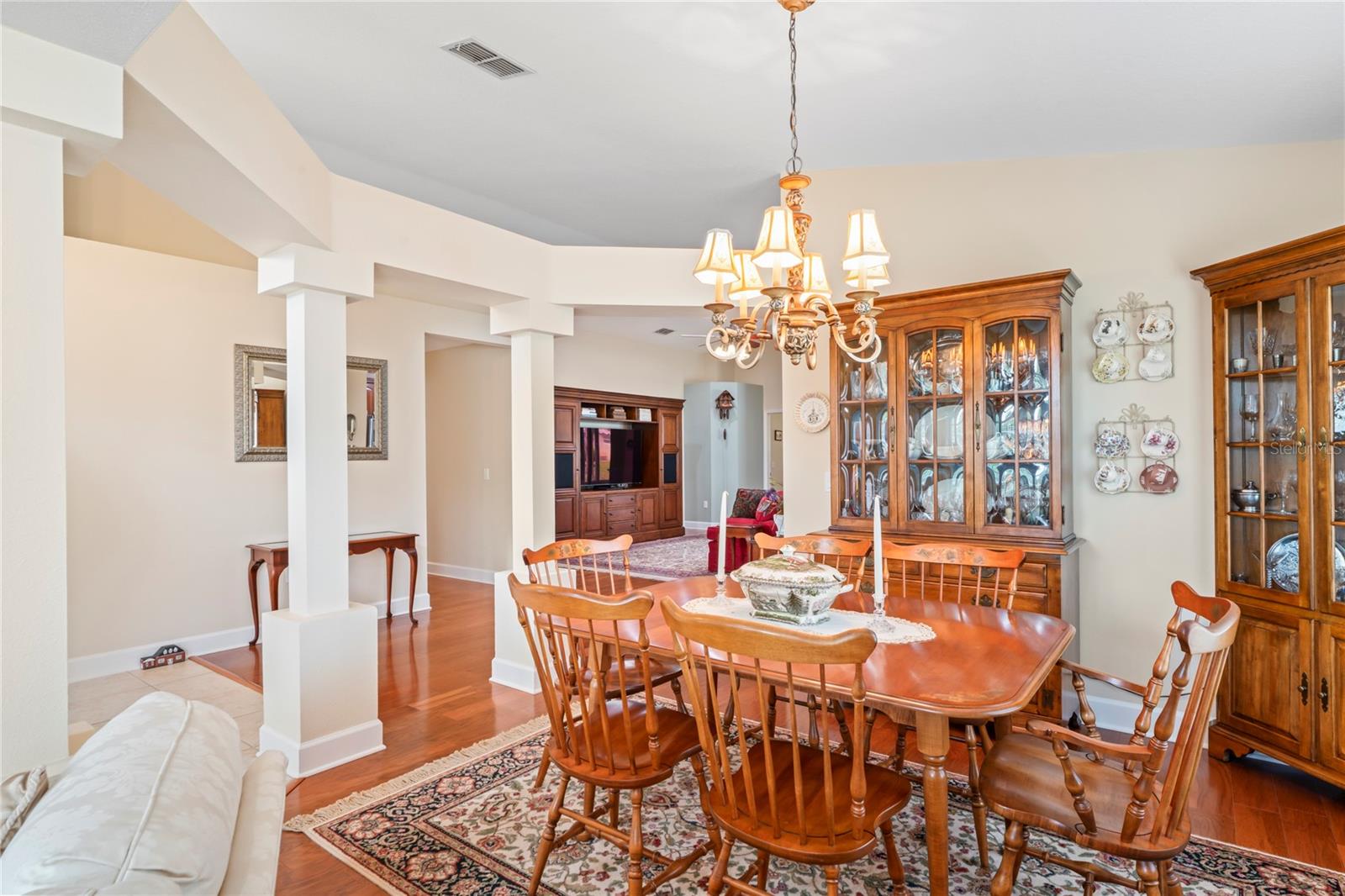 Listing photo id 18 for 12071 Wexford Boulevard