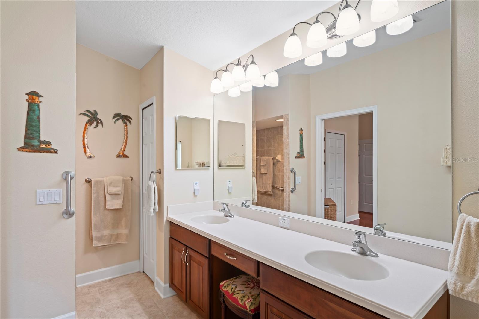 Listing photo id 27 for 12071 Wexford Boulevard