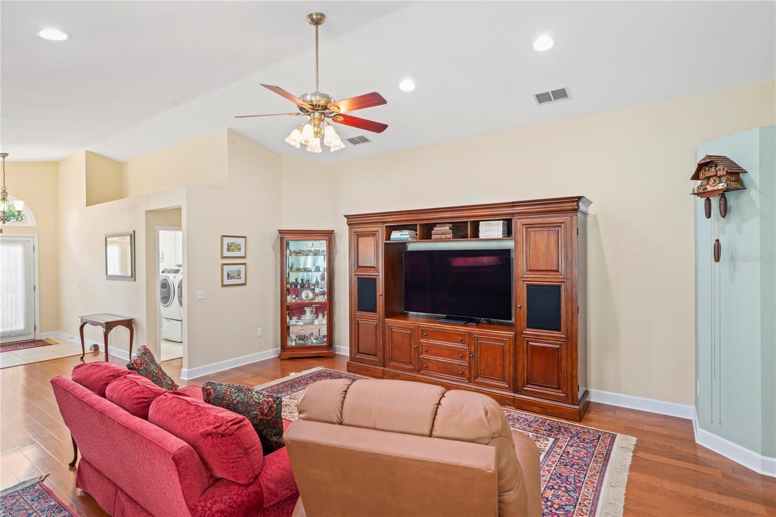 Listing photo id 7 for 12071 Wexford Boulevard