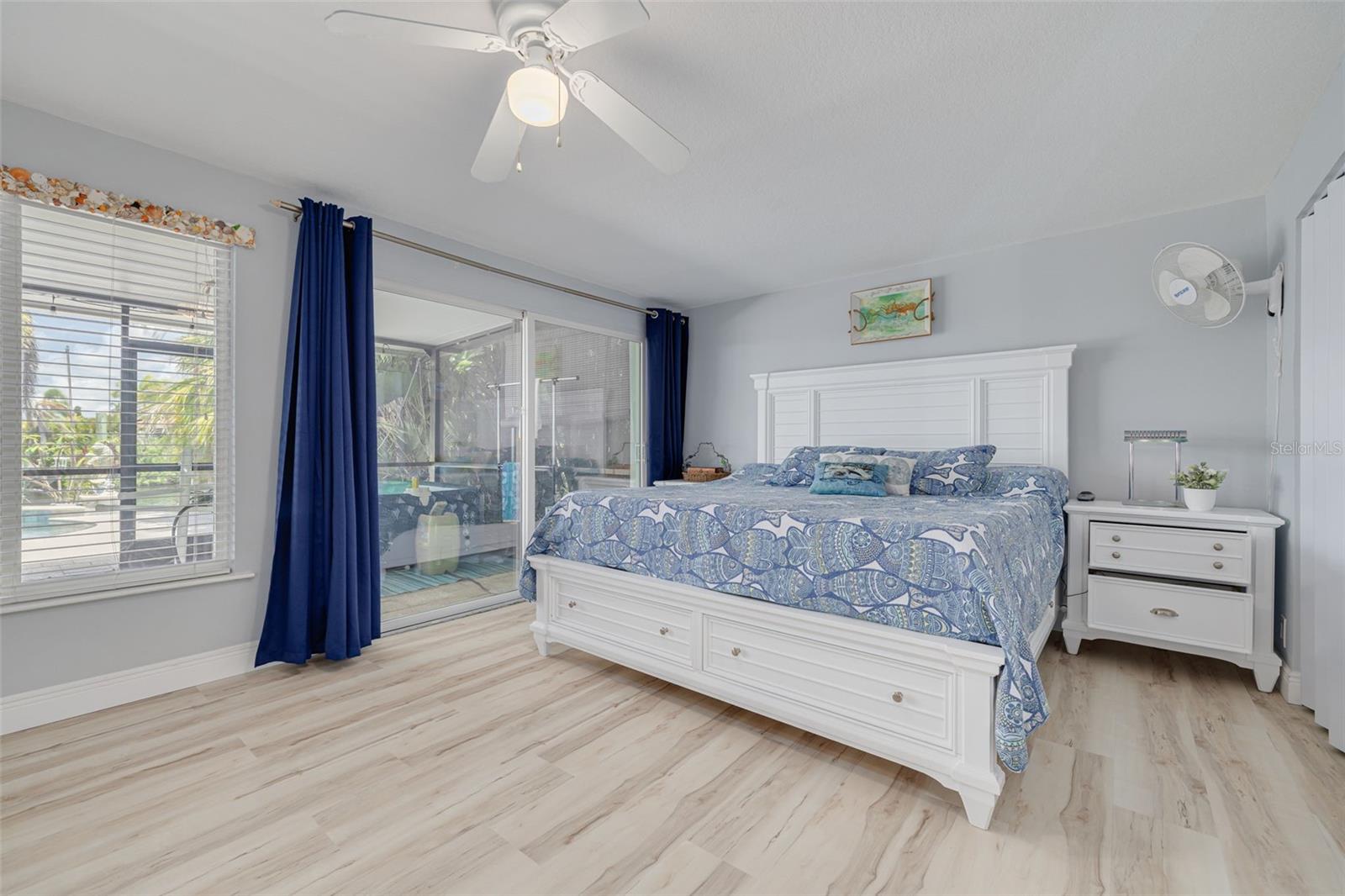 Listing photo id 20 for 4917 Marlin Drive