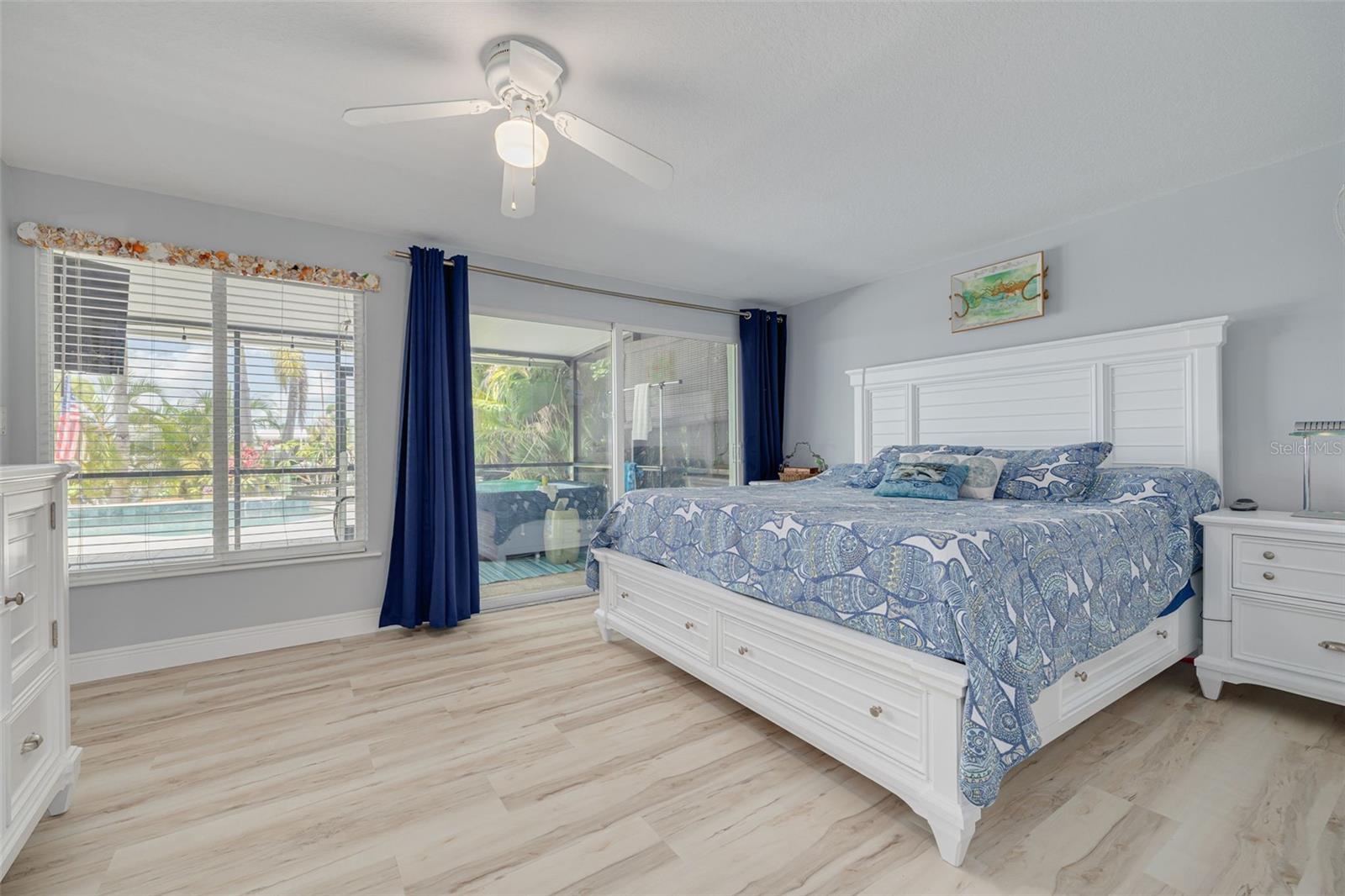 Listing photo id 26 for 4917 Marlin Drive