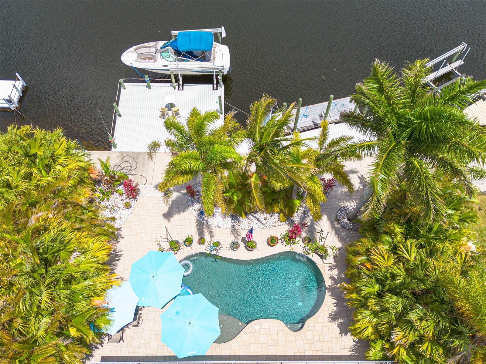 Listing photo id 1 for 4917 Marlin Drive