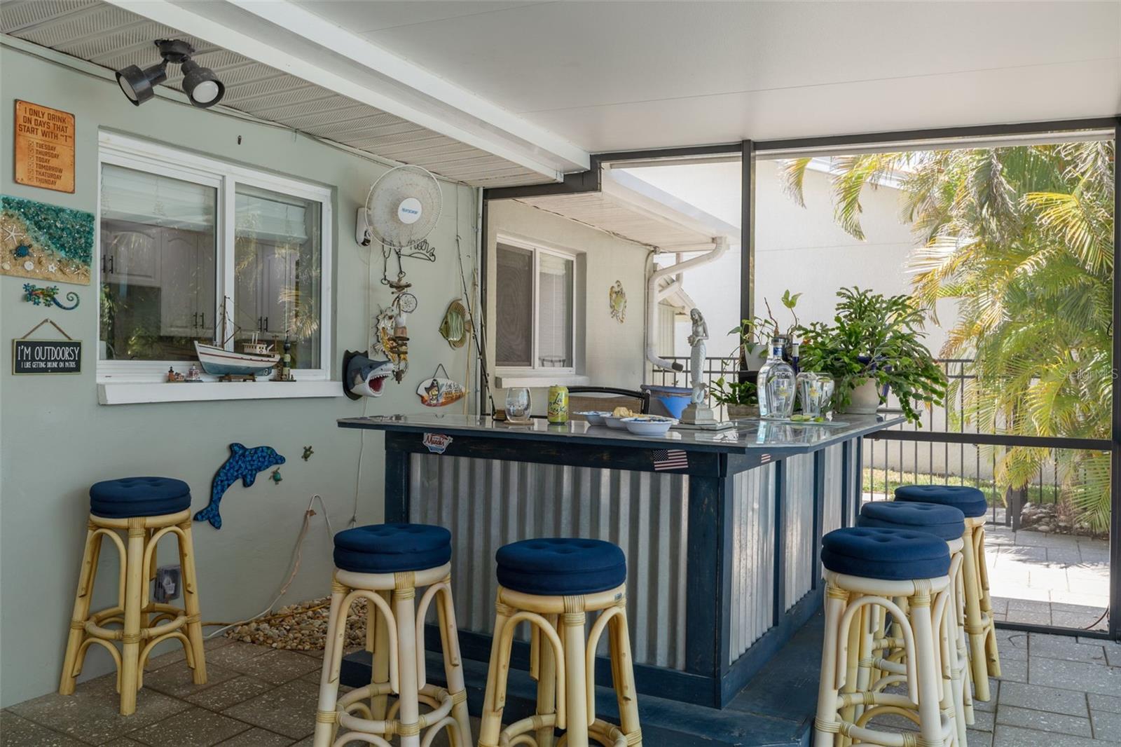 Listing photo id 34 for 4917 Marlin Drive